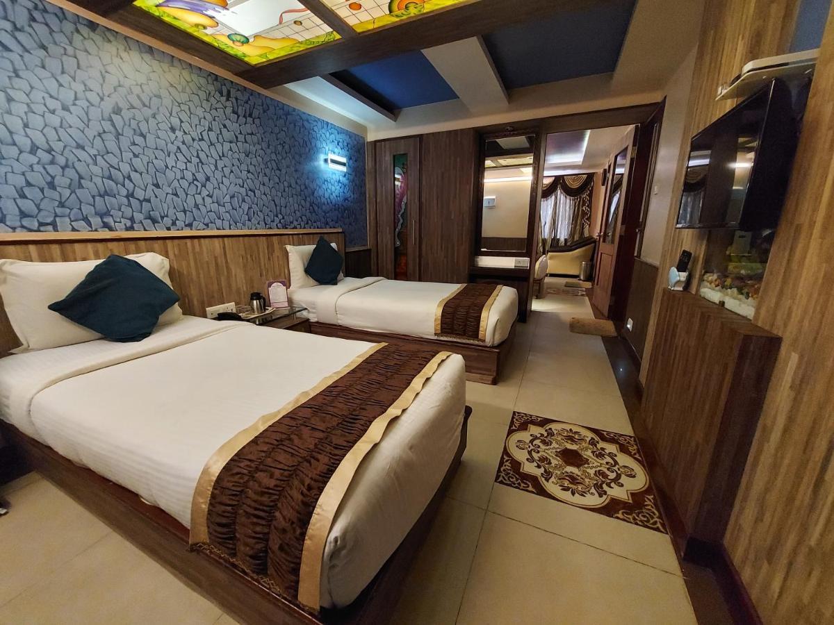 Hotel Astoria Residency 2*