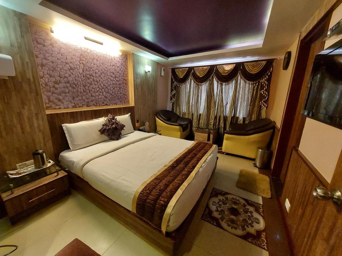 Hotel Astoria Residency