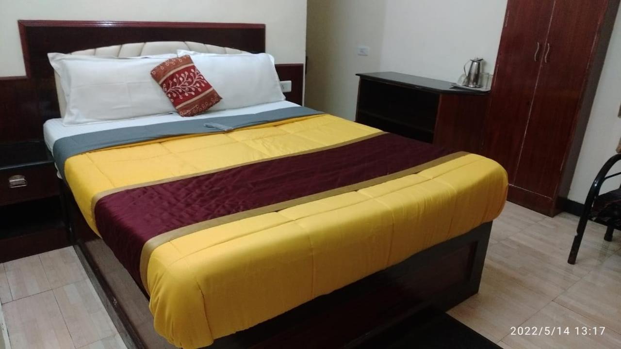 Hotel Mystique 2*