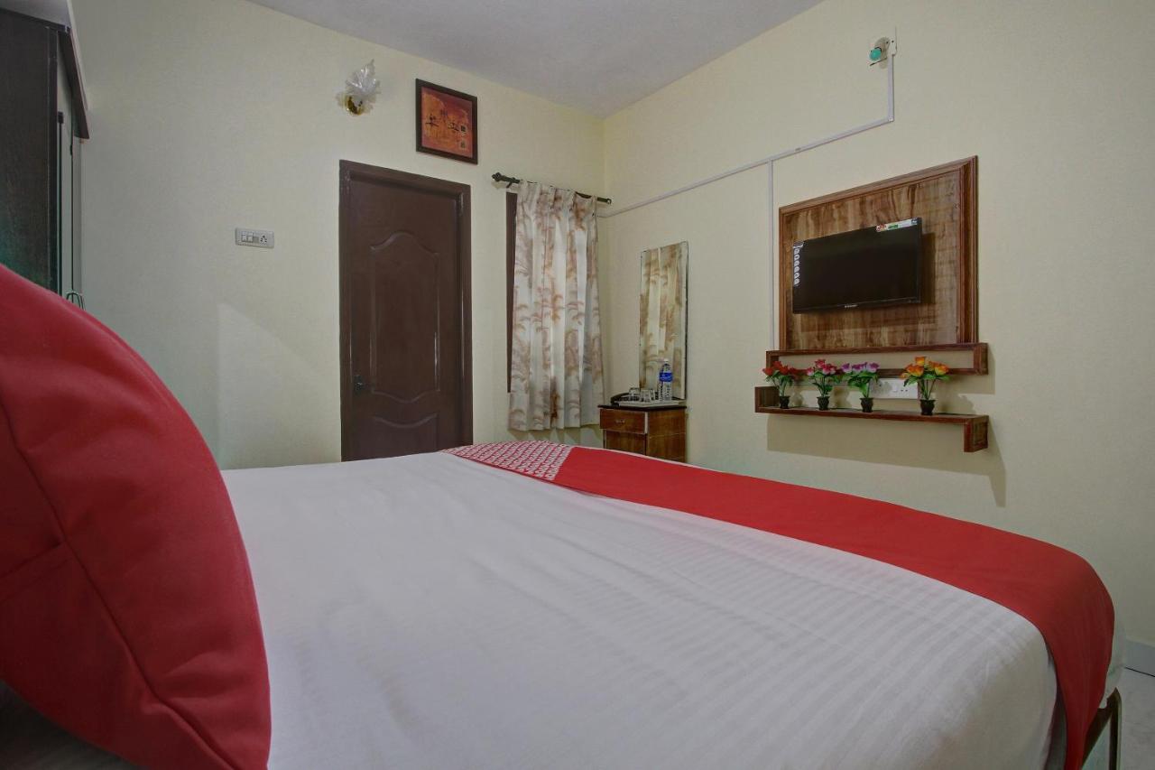 Hotel Oyo 22924 Gv Residency