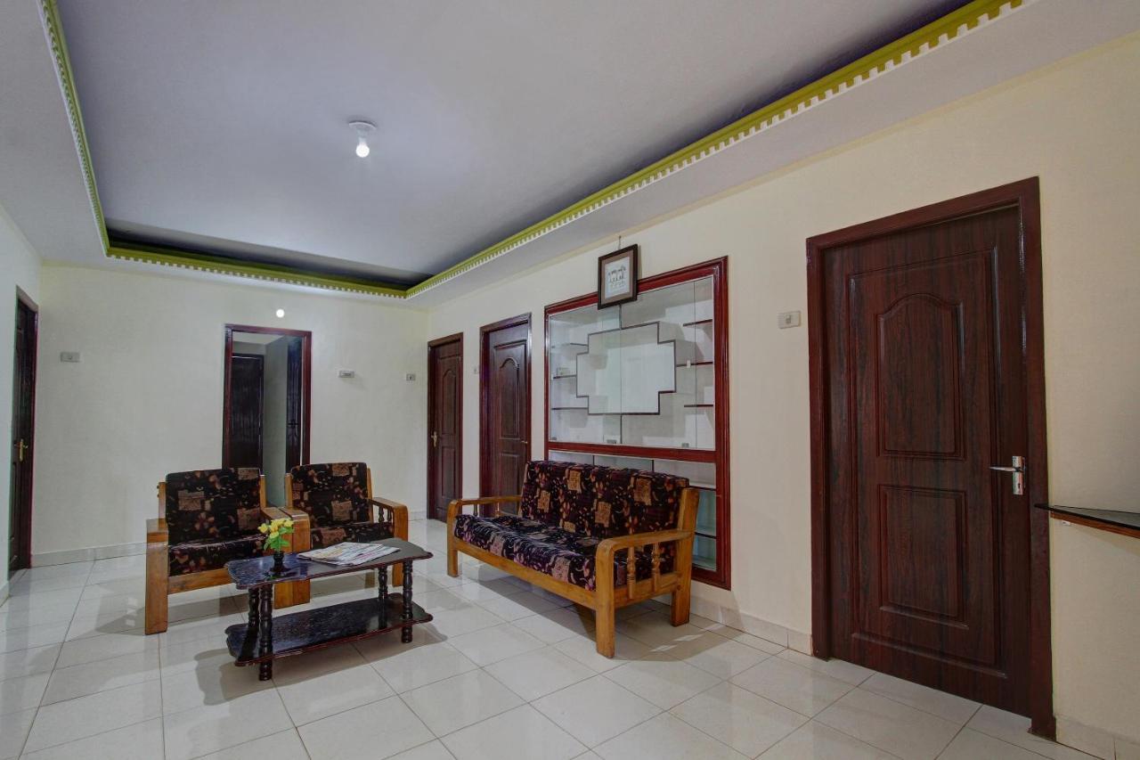 Hotel Oyo 22924 Gv Residency 3*