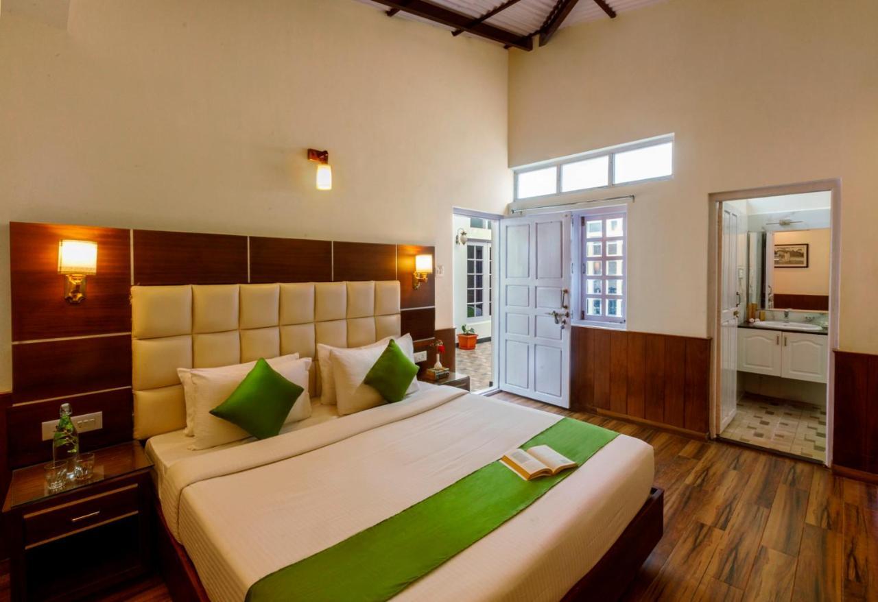 Rosewood By Nature And 4*