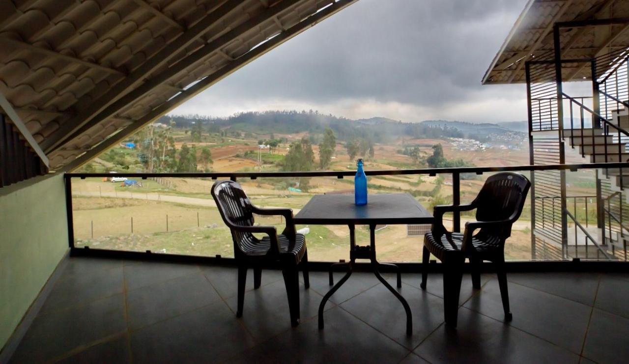 British County By Ledd Resort *