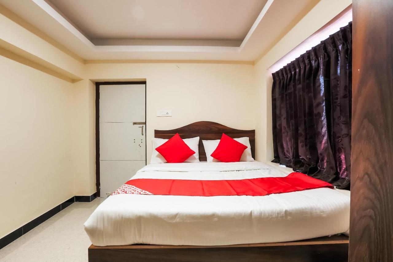 Oyo 36500 Sri Krishna Hotel