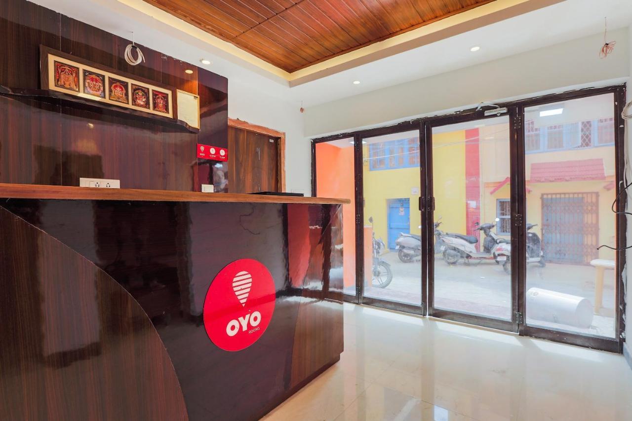 Oyo 36500 Sri Krishna 3*