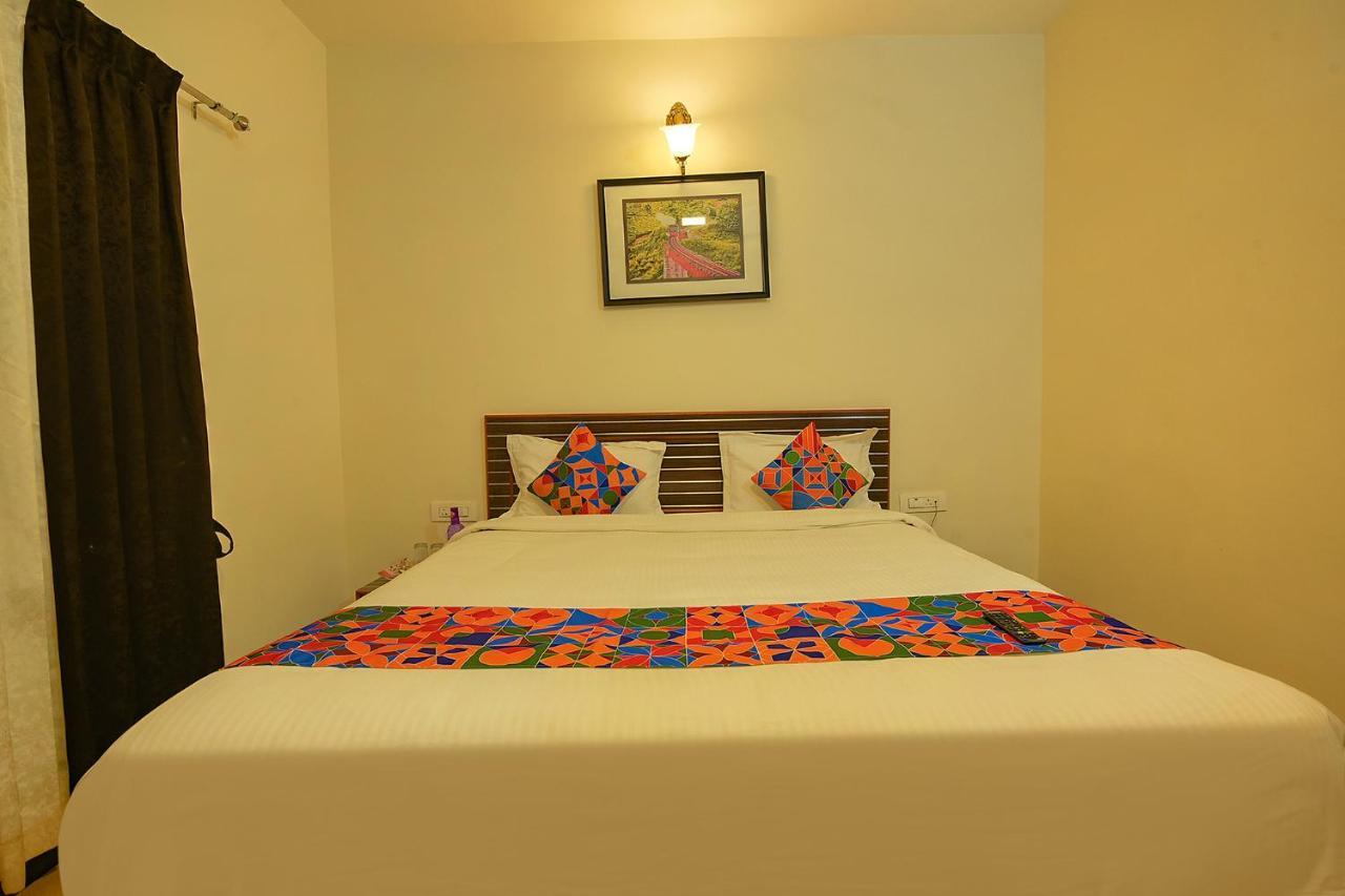 Hotel Fabhotel Greenwood