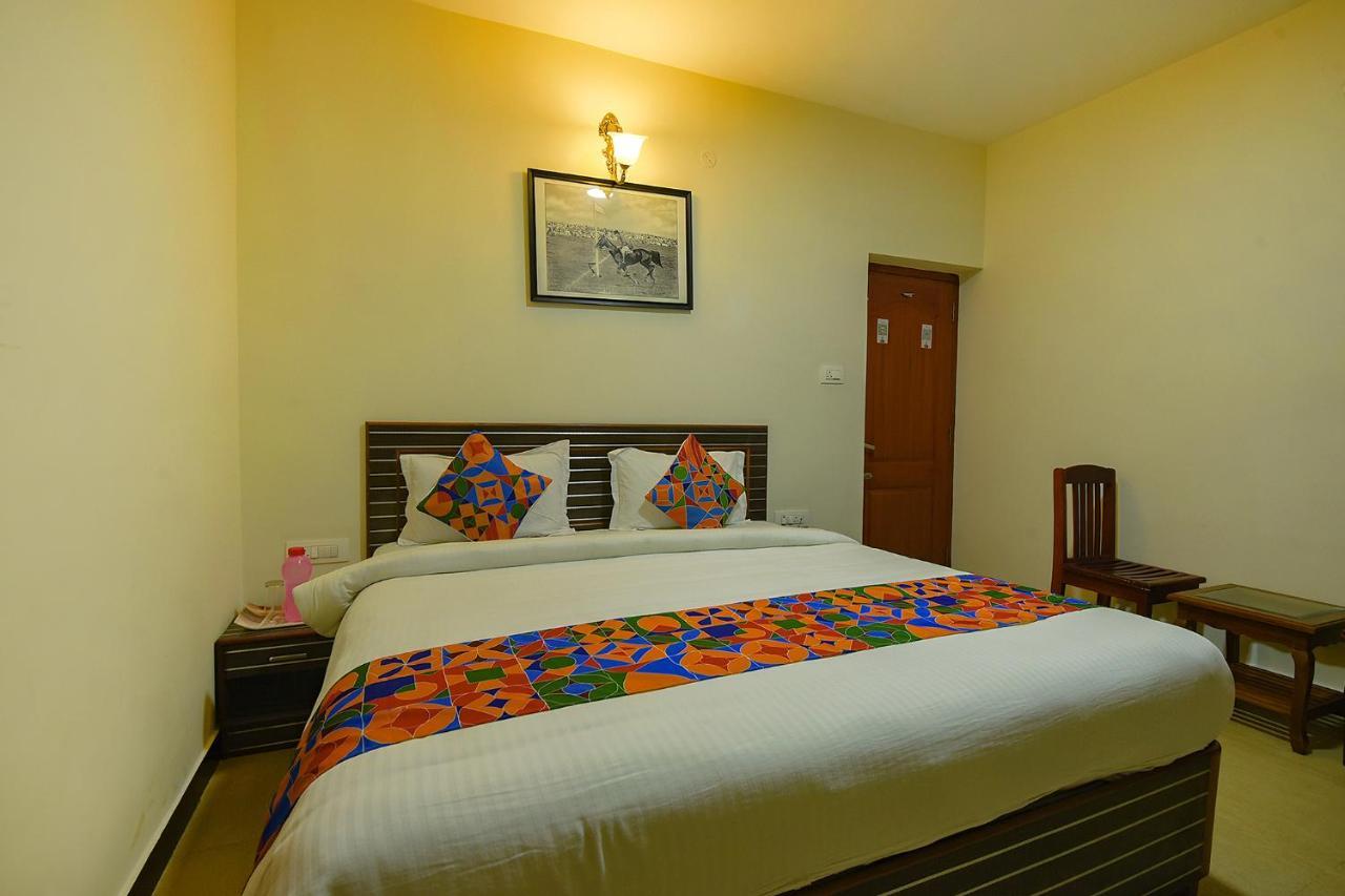 Fabhotel Greenwood Hotel 3*