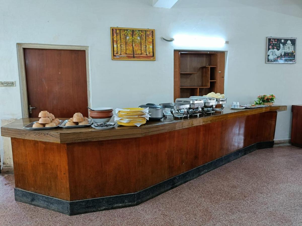 Hotel Natures Retreat And Ooty