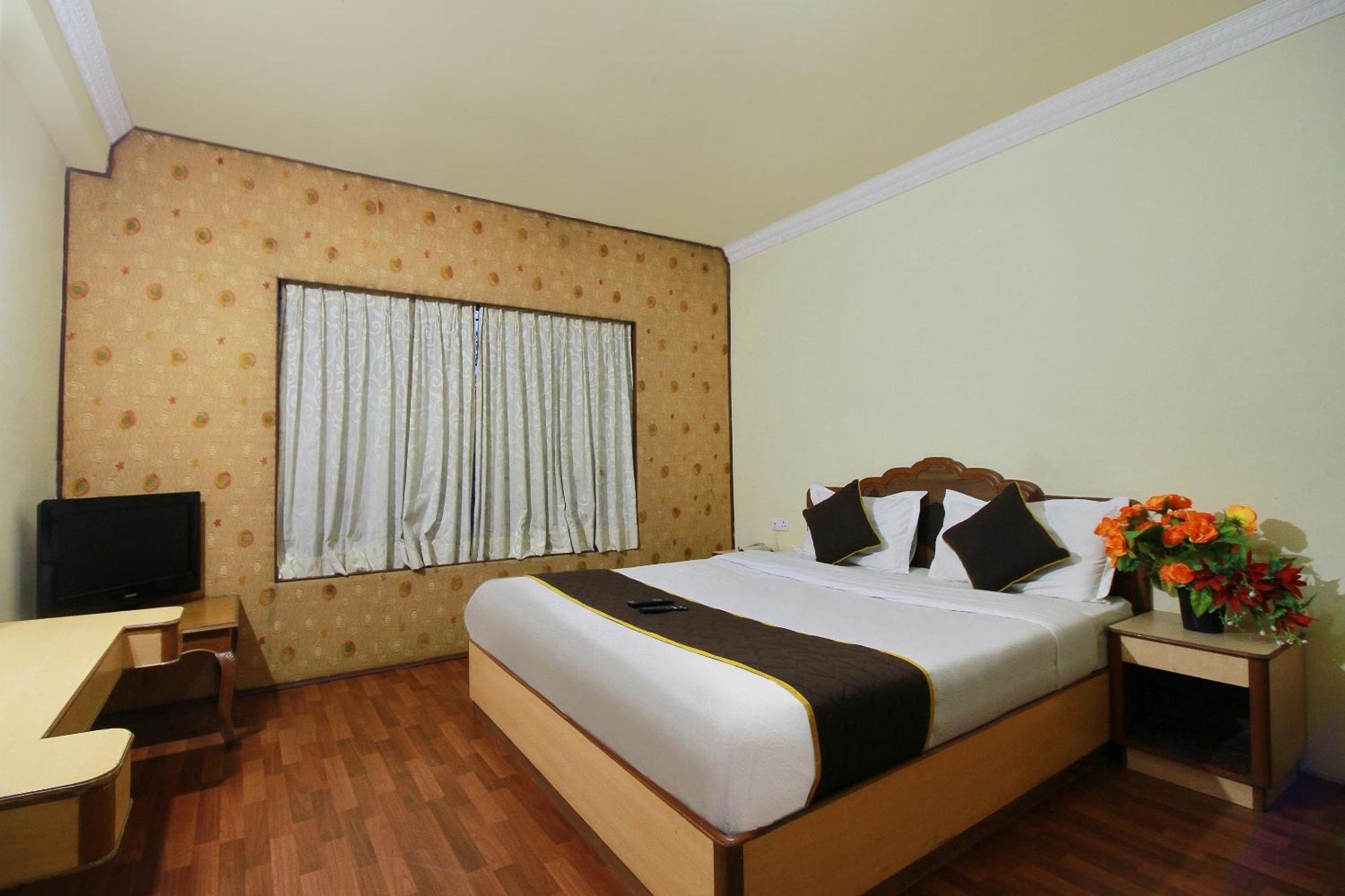Flagship Gaylord Hotel 3*