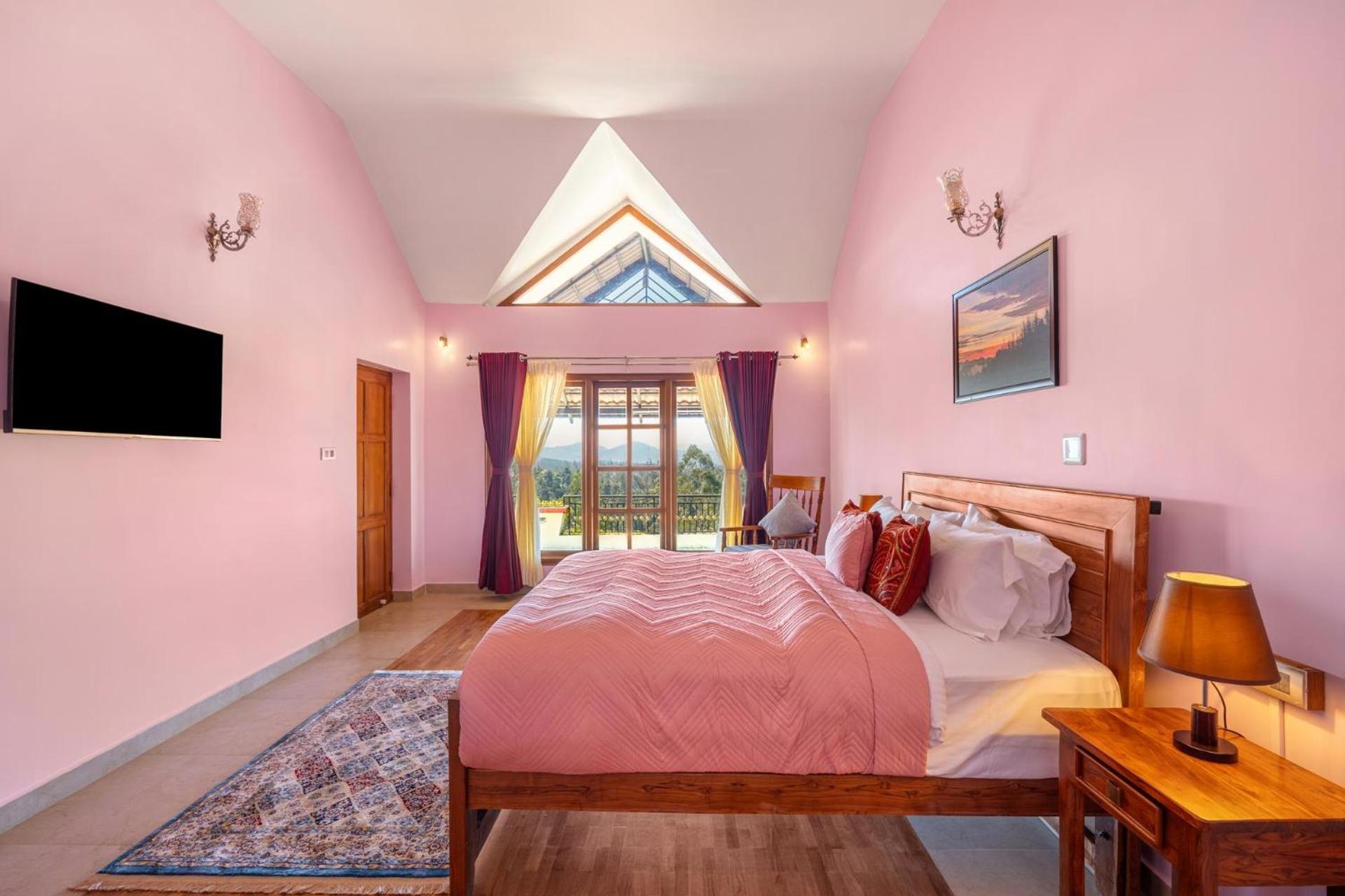 Bed & Breakfast Stayvista At The West Wind 5bhk Comp Breakfast *