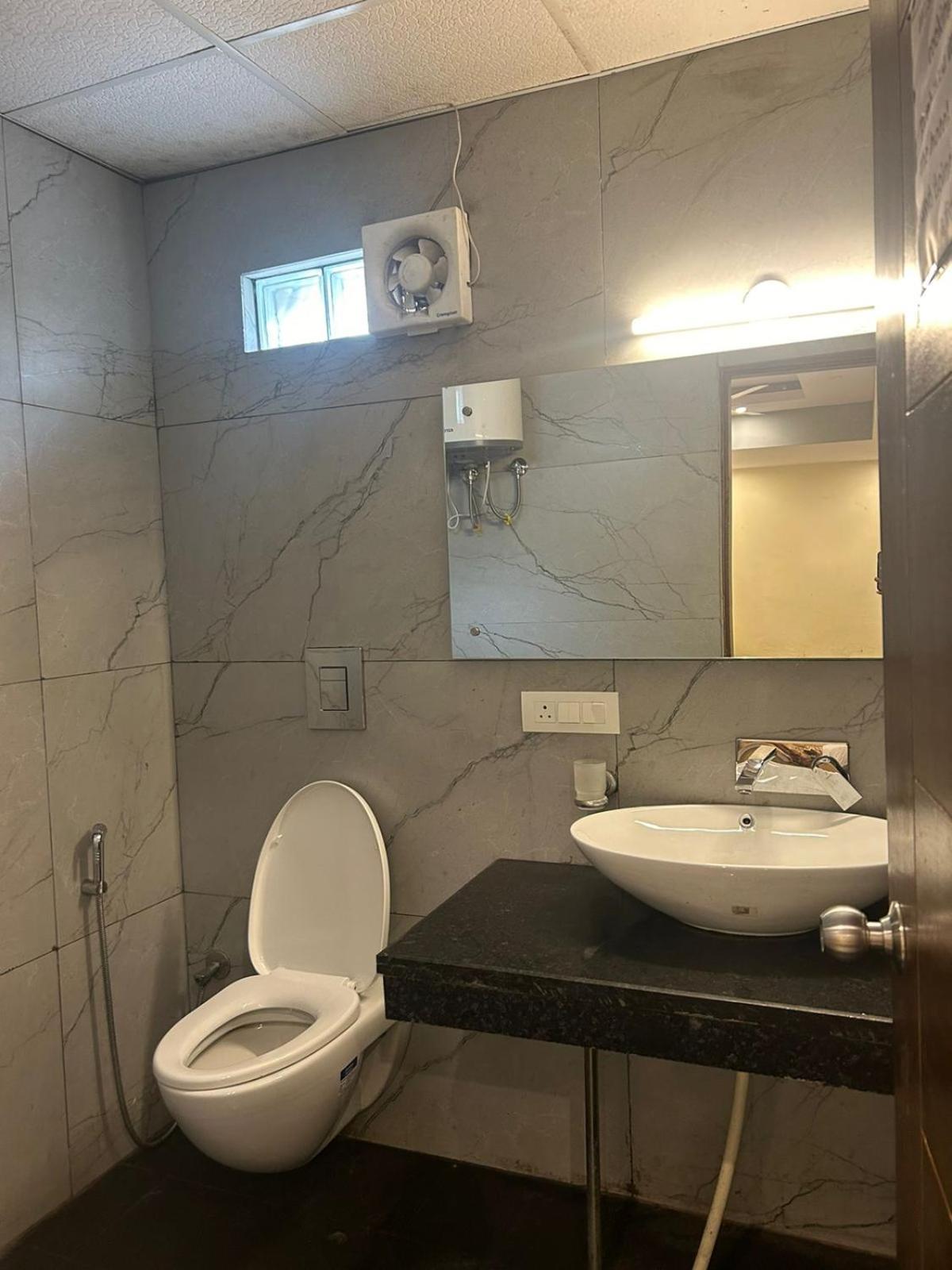 Hotel Mountain And River View, 3*
