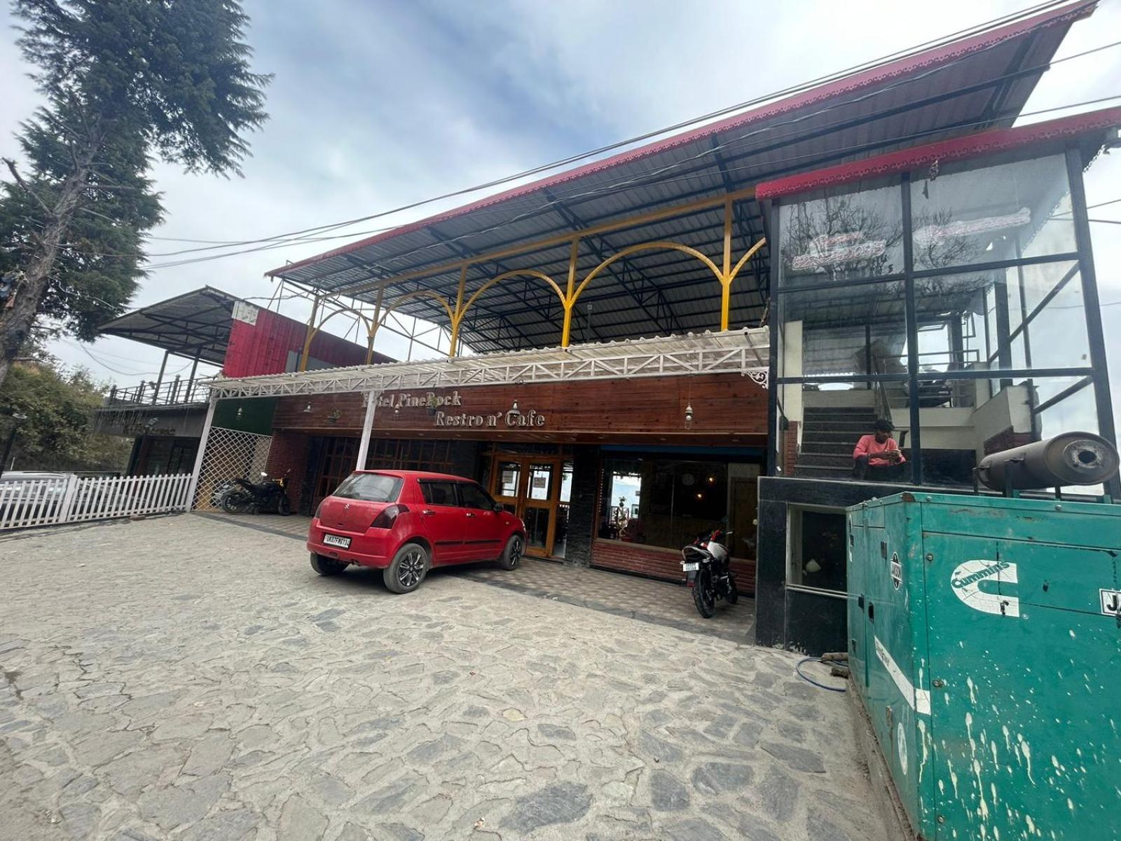 Hotel Mountain And River View, 3*