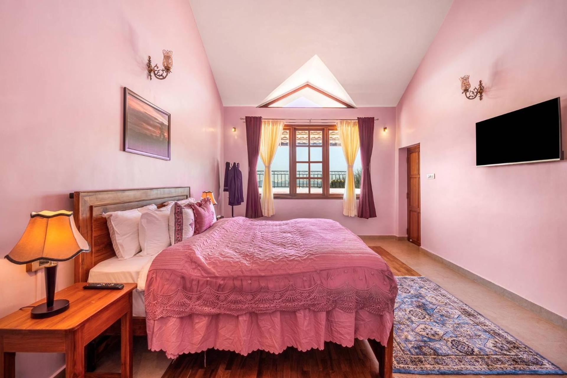 Stayvista At The West Wind 5bhk Comp Breakfast Bed & Breakfast