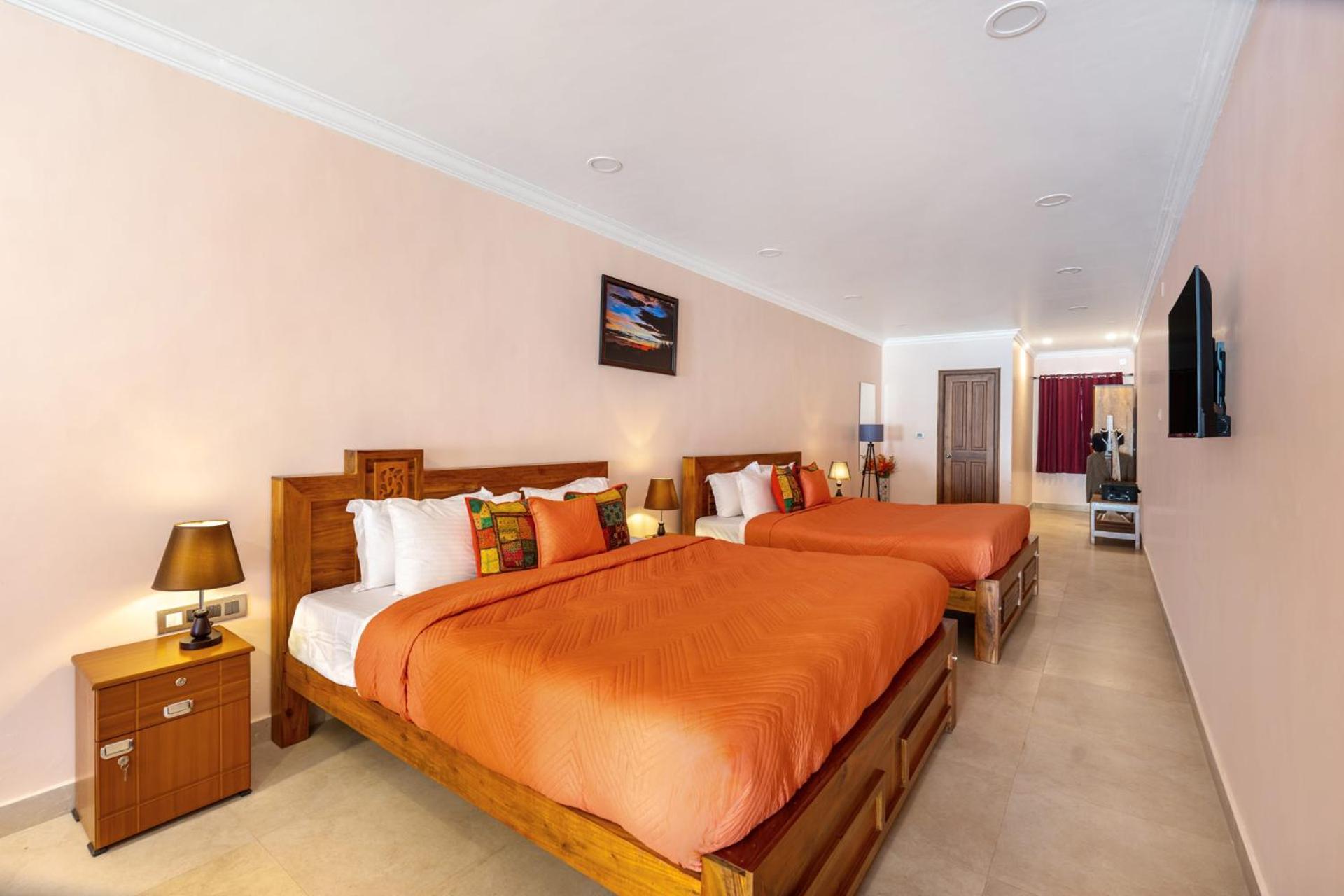Bed & Breakfast Stayvista At The West Wind 5bhk Comp Breakfast *