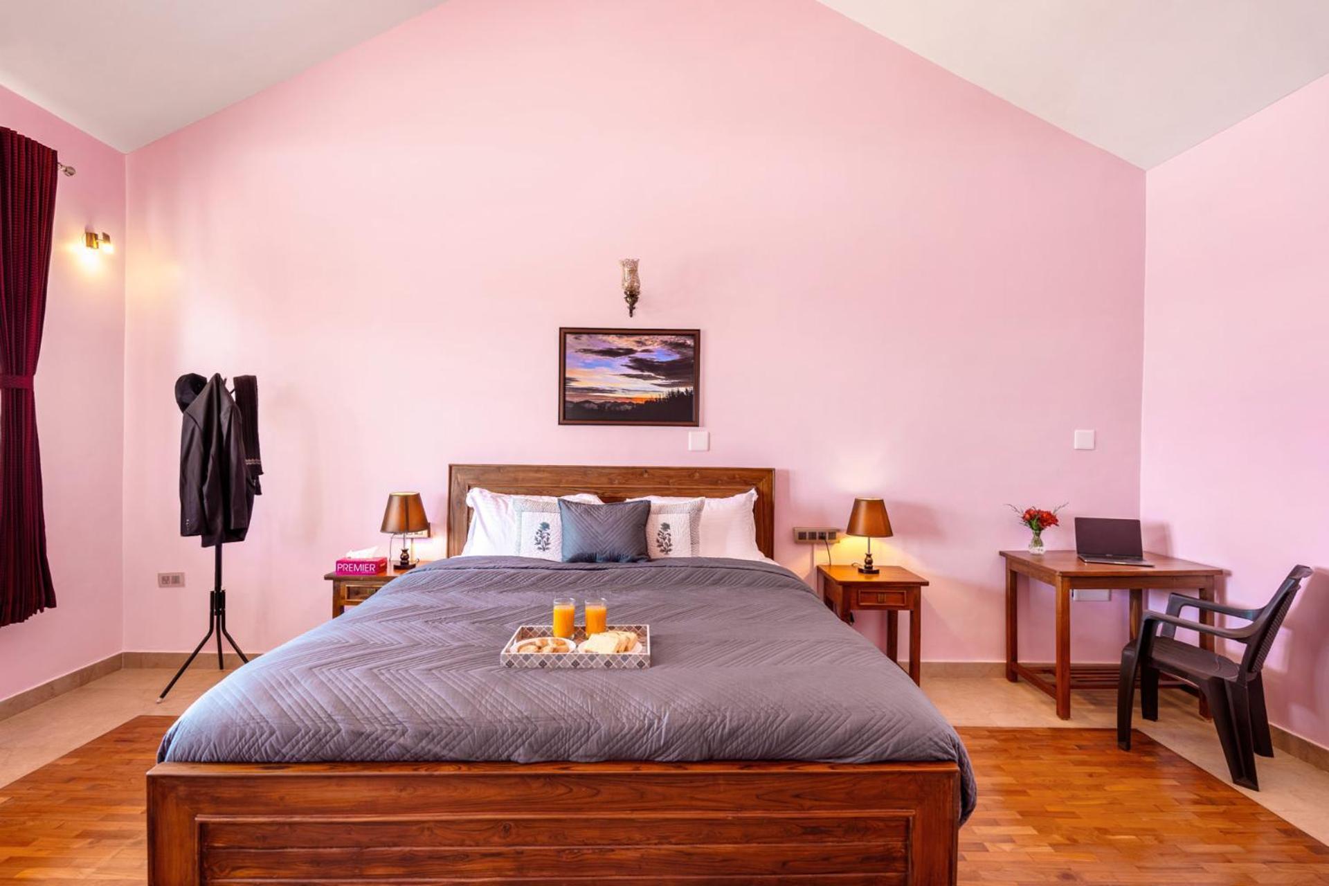 Stayvista At The West Wind 5bhk Comp Breakfast Bed & Breakfast *