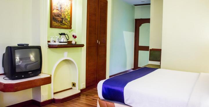 Hotel Nahar Nilgiris 3*