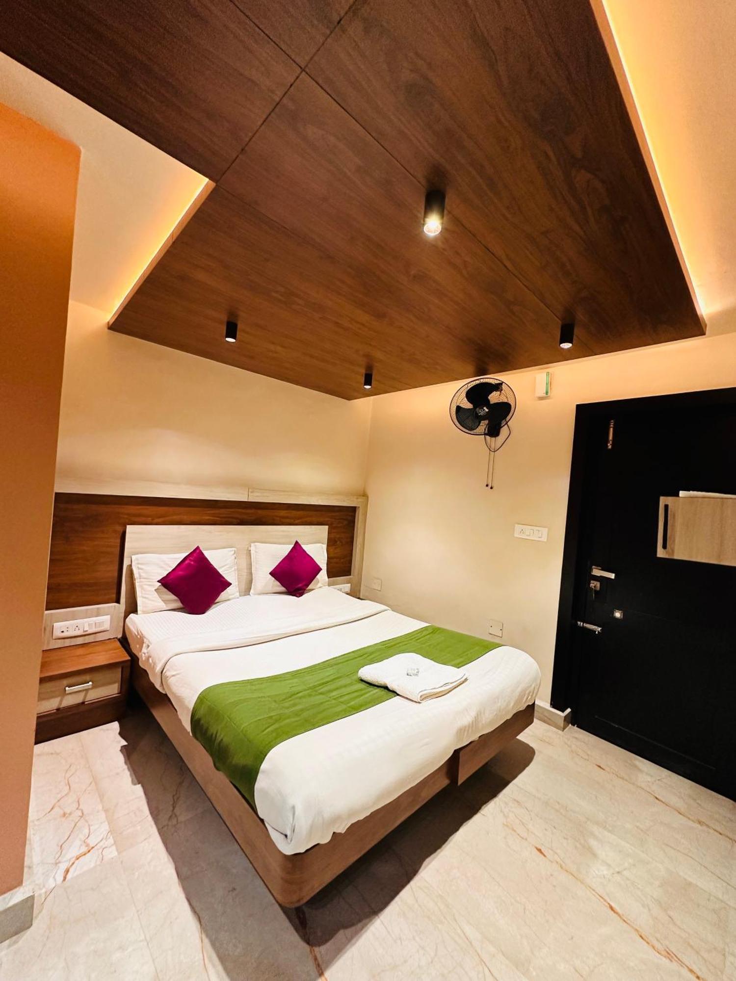 Palace Hotel Ooty