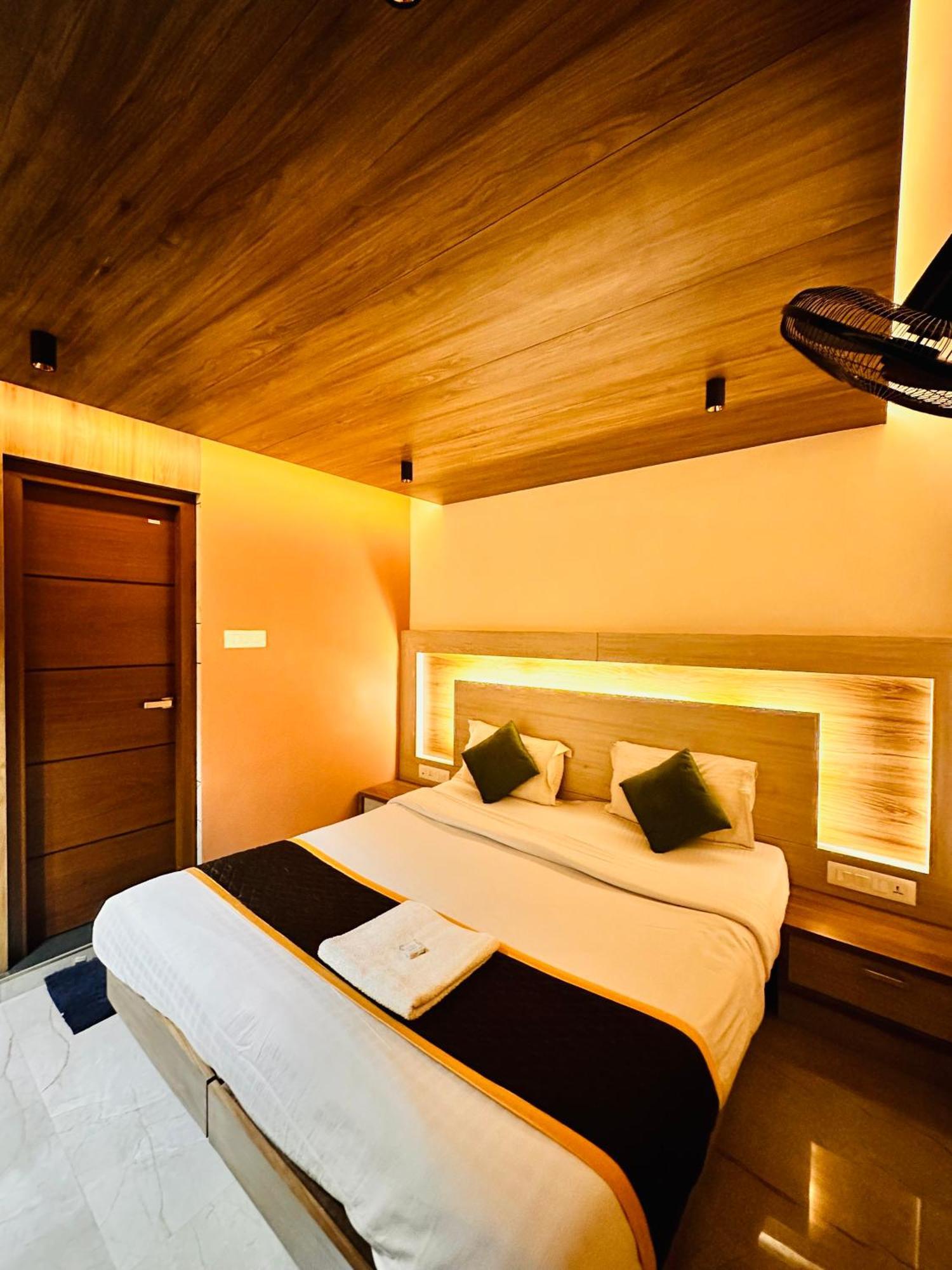 Palace Hotel Ooty
