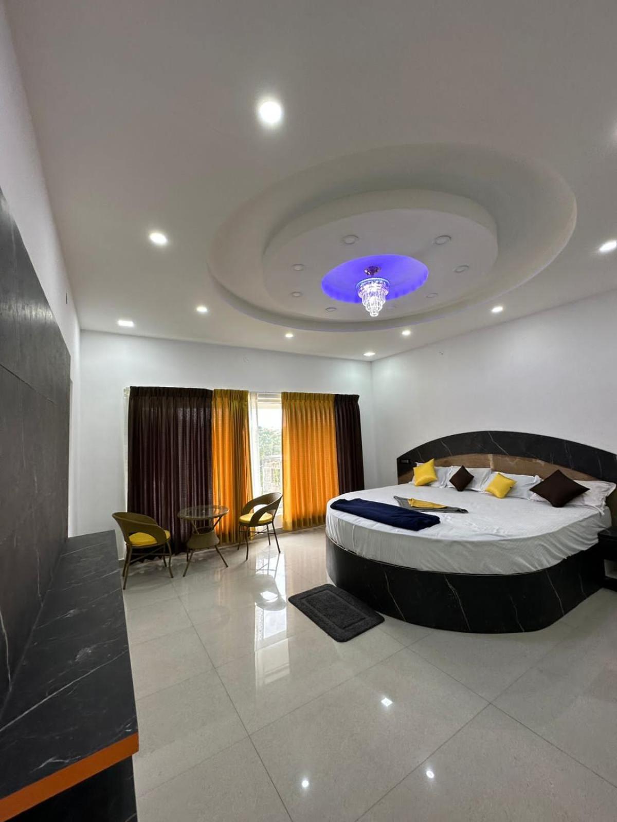Sandy Luxury 4 Bhk *
