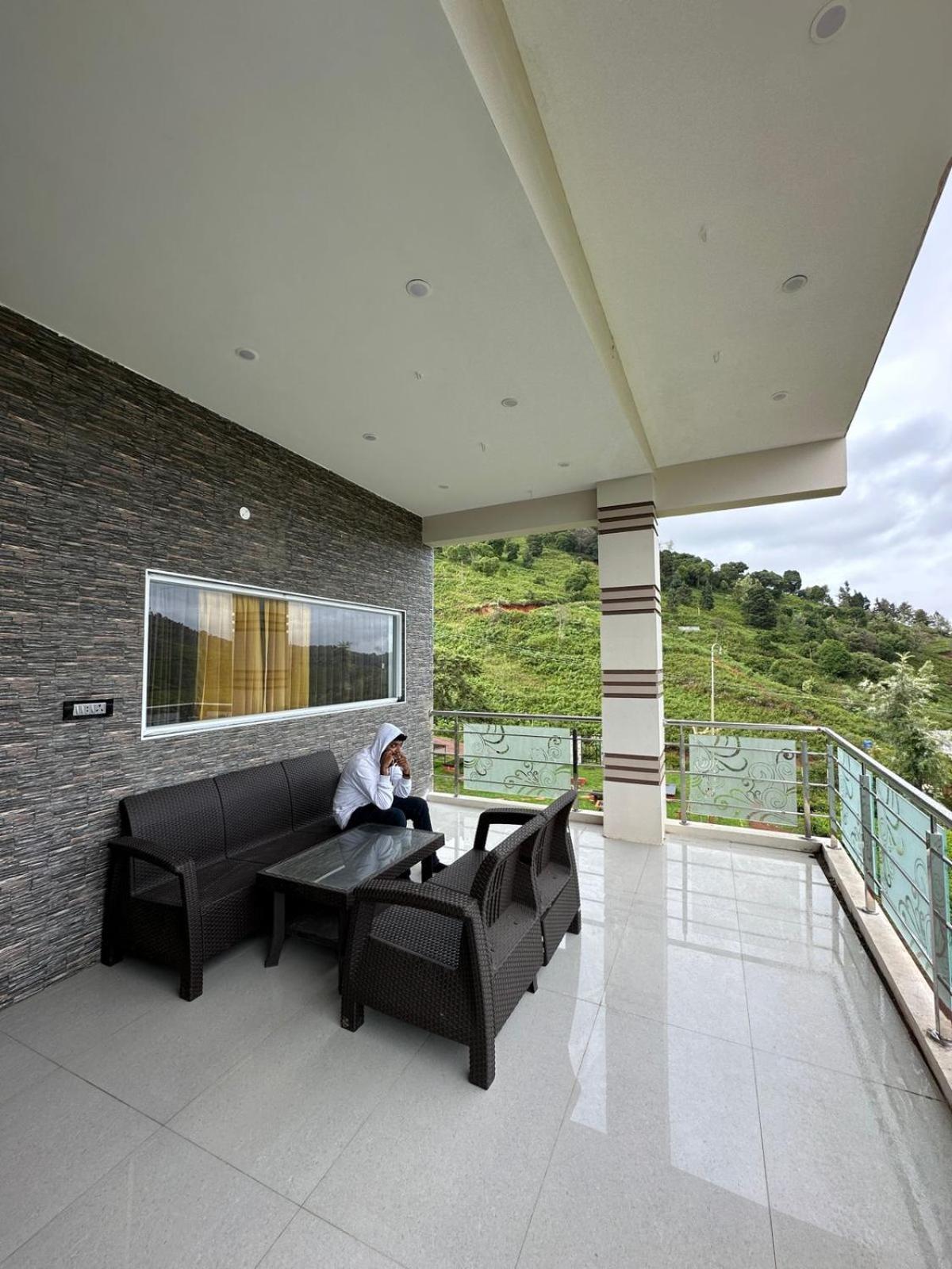 Holiday home Sandy Luxury 4 Bhk