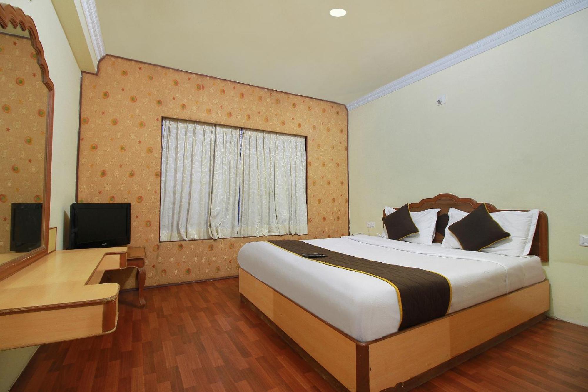 Flagship Gaylord Hotel 3*
