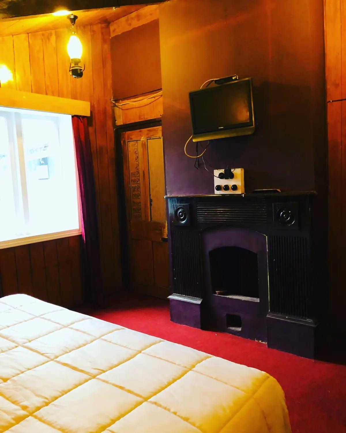 Wood House 1 *