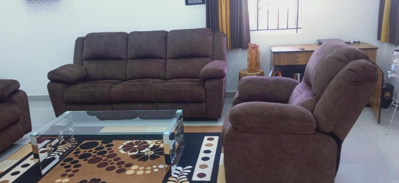 Sandy Luxury 4 Bhk Holiday home Ooty