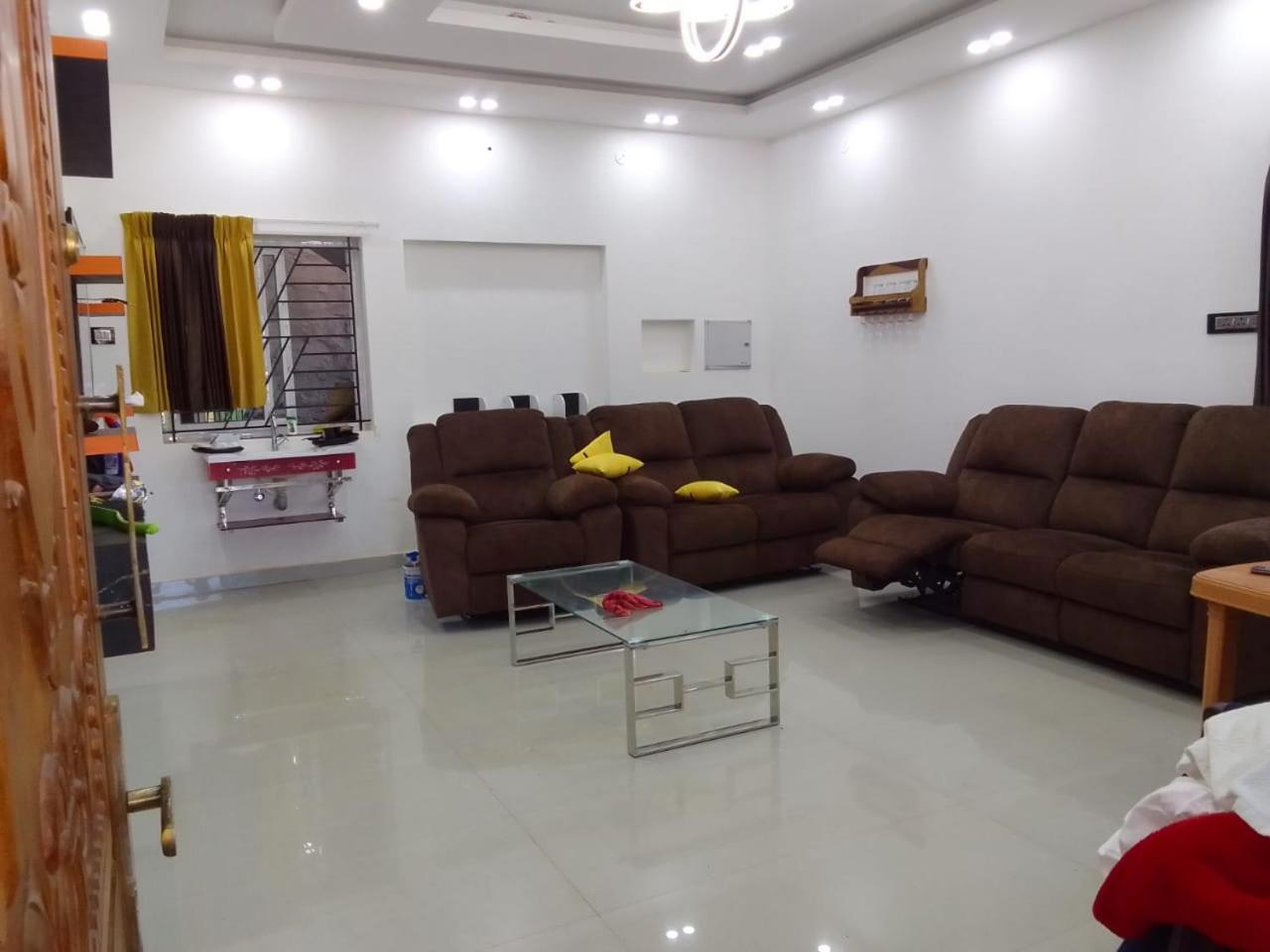 Holiday home Sandy Luxury 4 Bhk