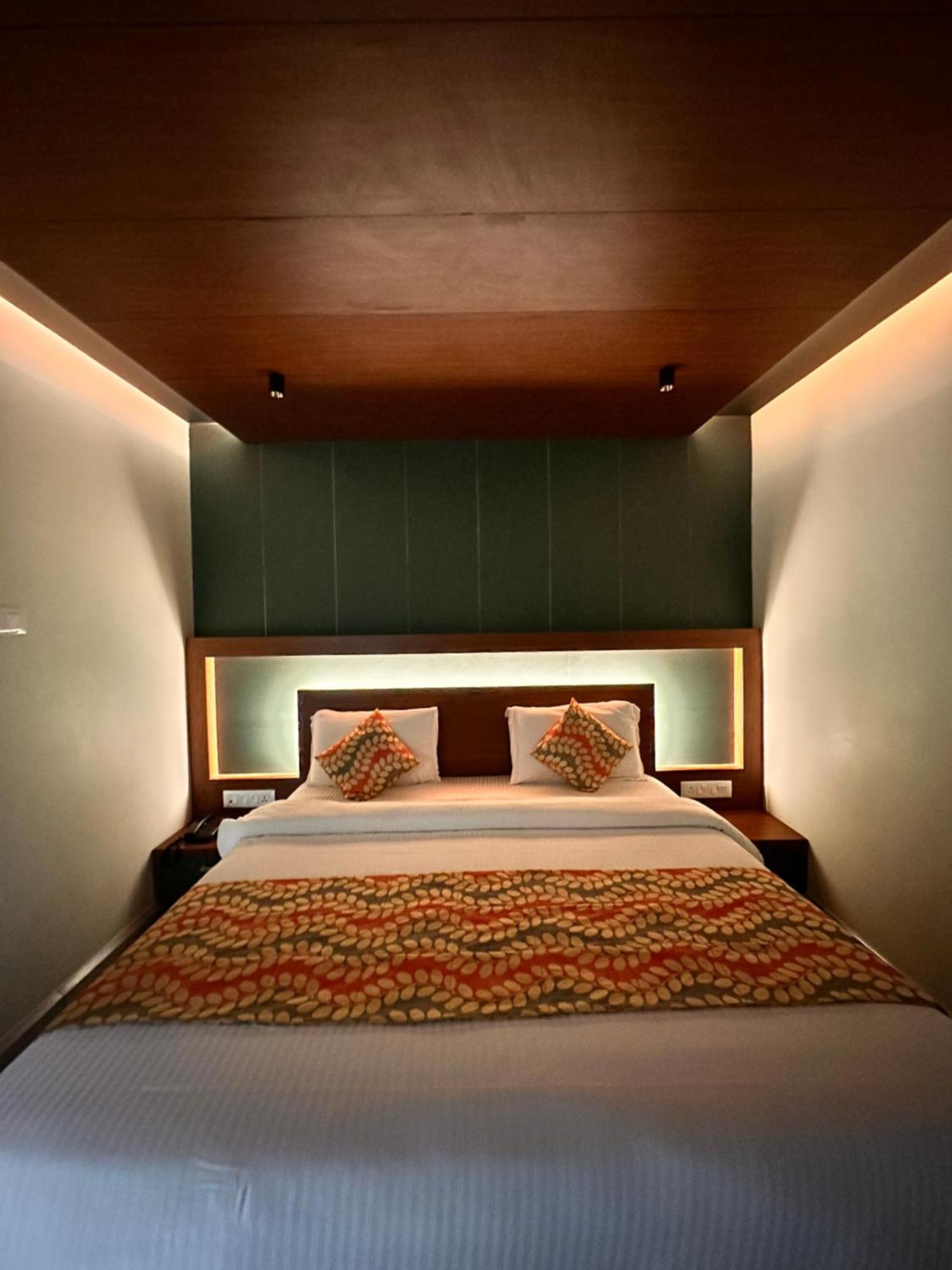 Palace Hotel Ooty
