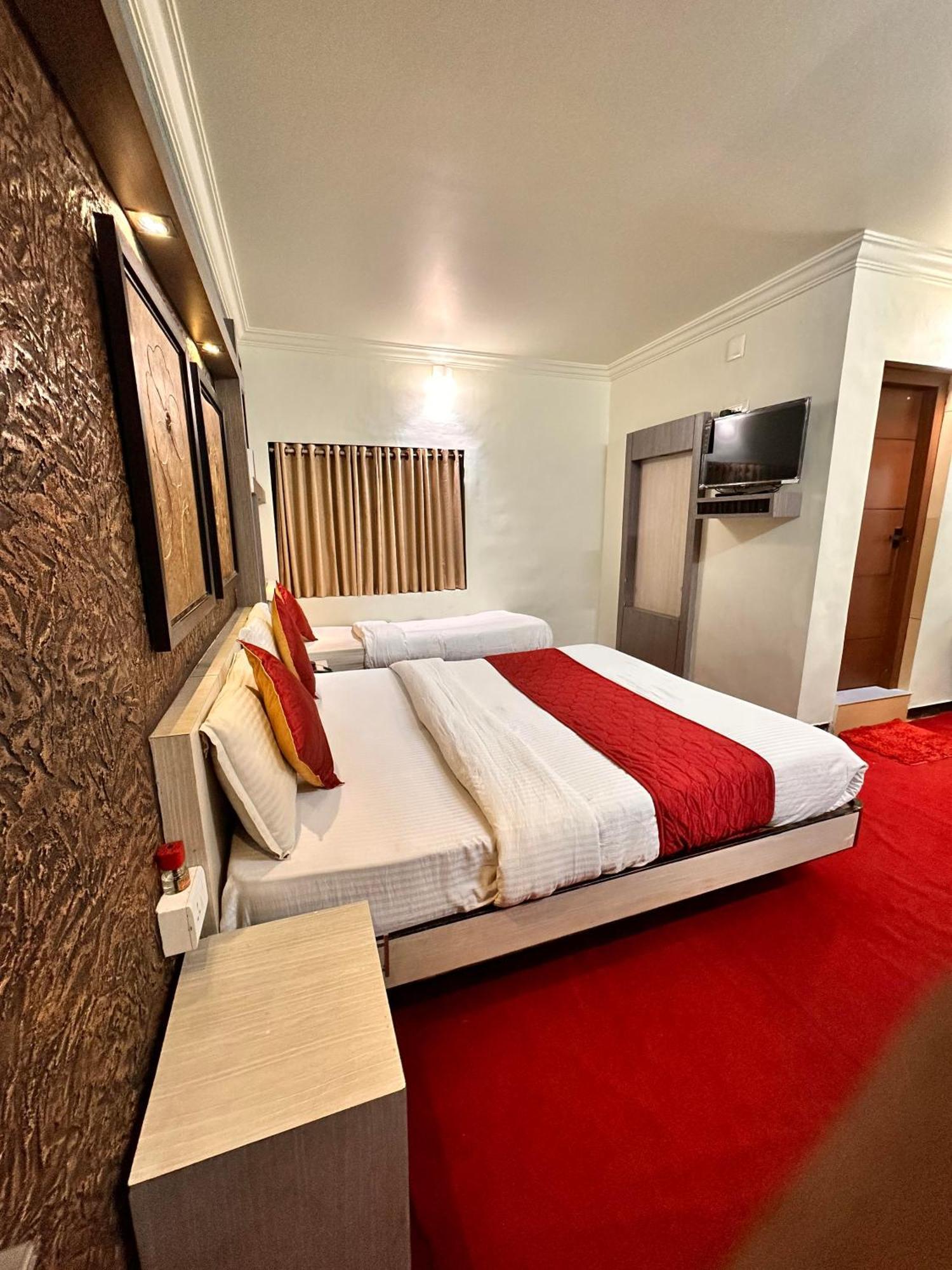 Hotel Palace Ooty