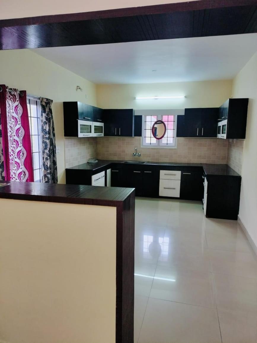 Apartment Naba *