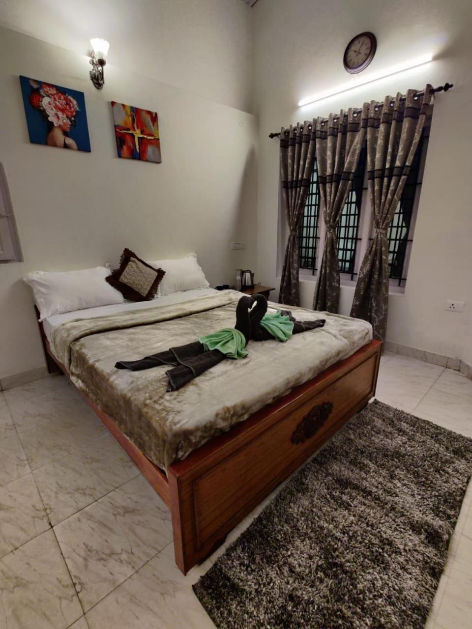 Hotel Bob's Haven
