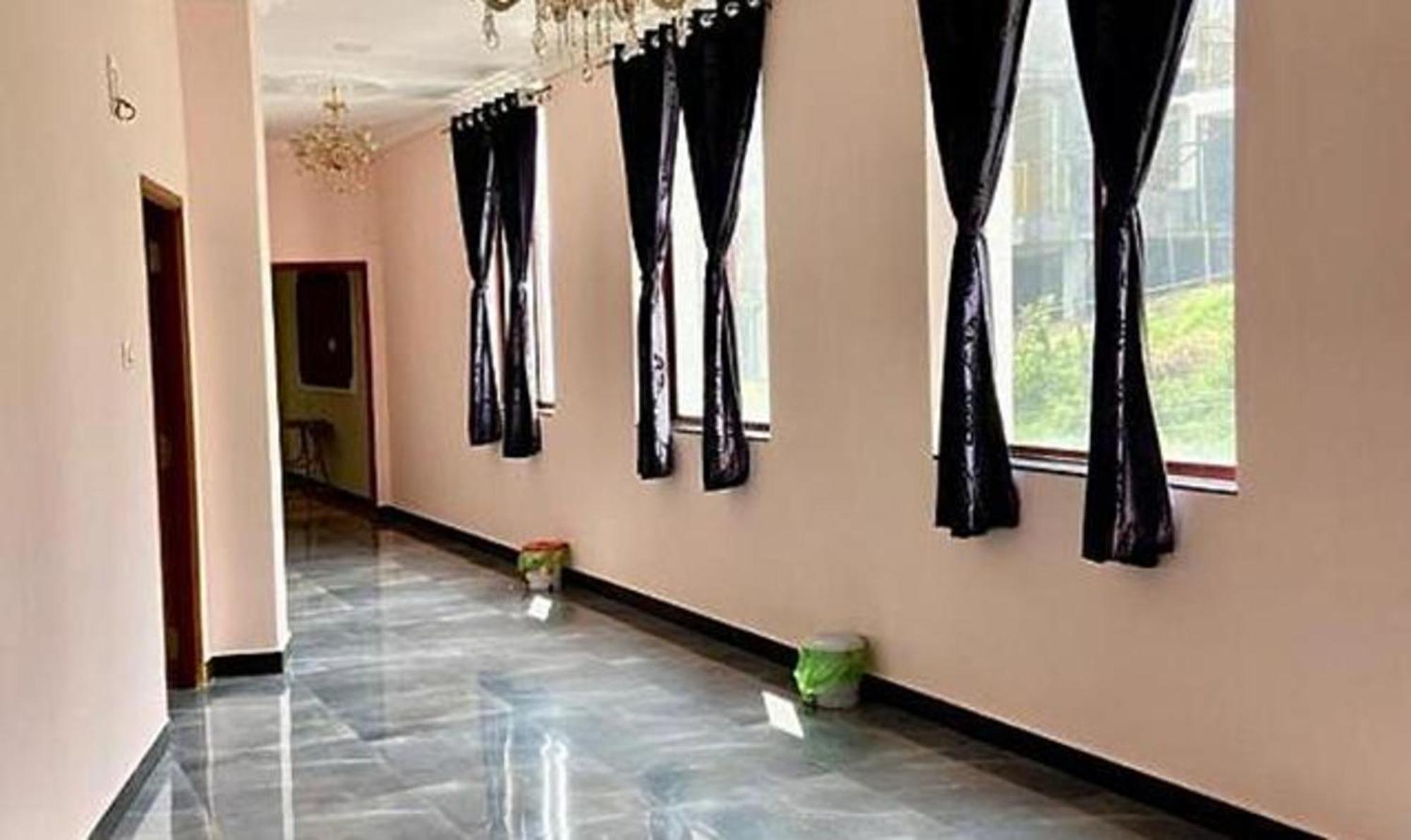 Fabexpress A2p Palace - Nr Botanical Garden Hotel 3*