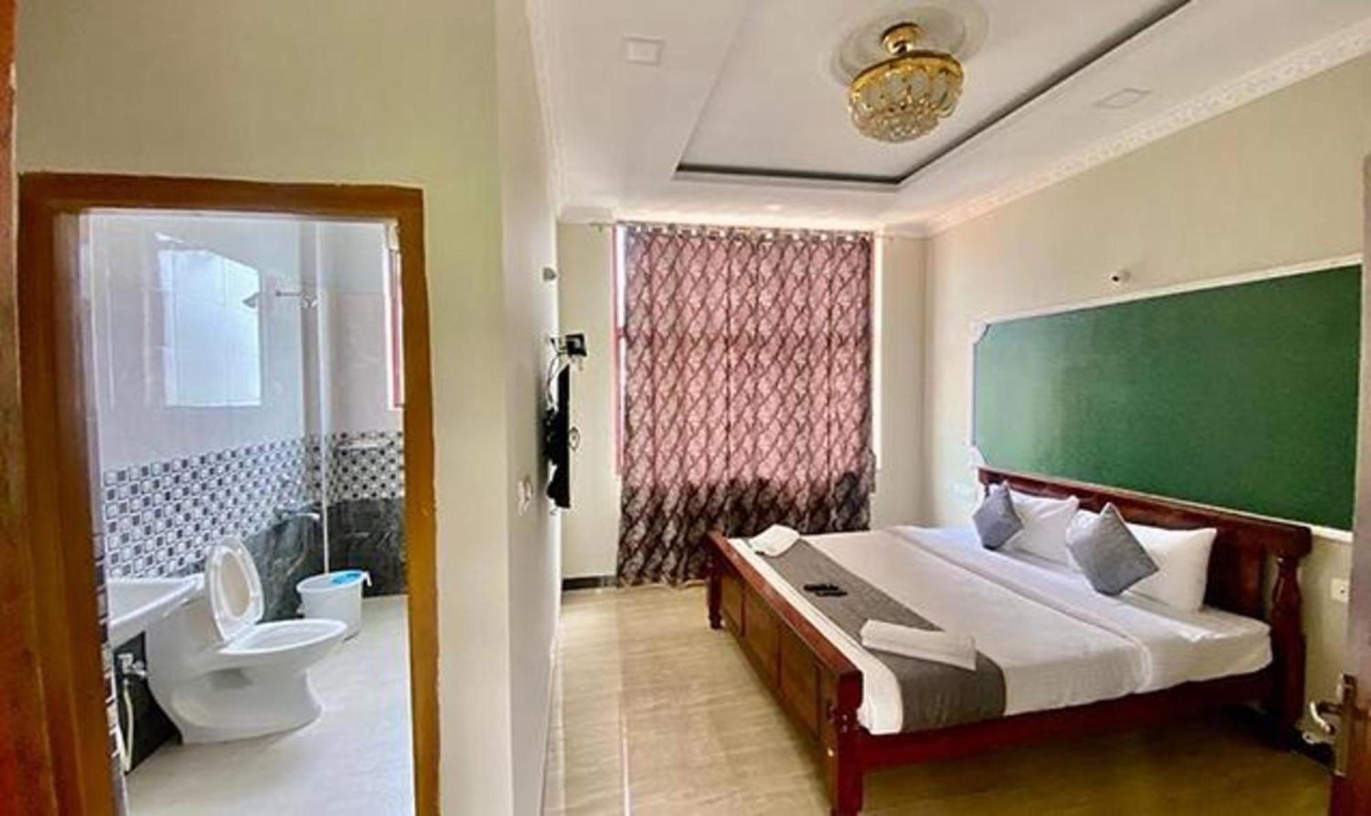 Fabexpress A2p Palace - Nr Botanical Garden Hotel