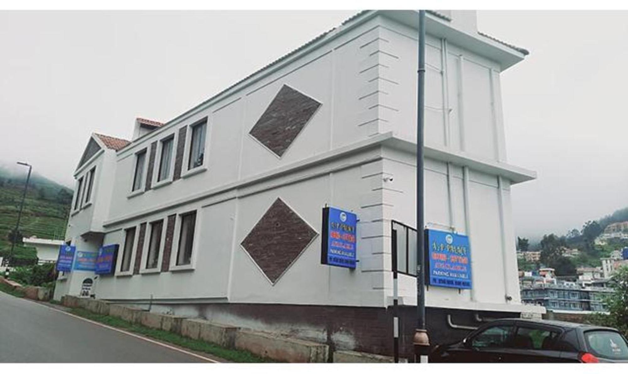 Fabexpress A2p Palace - Nr Botanical Garden 3* Ooty