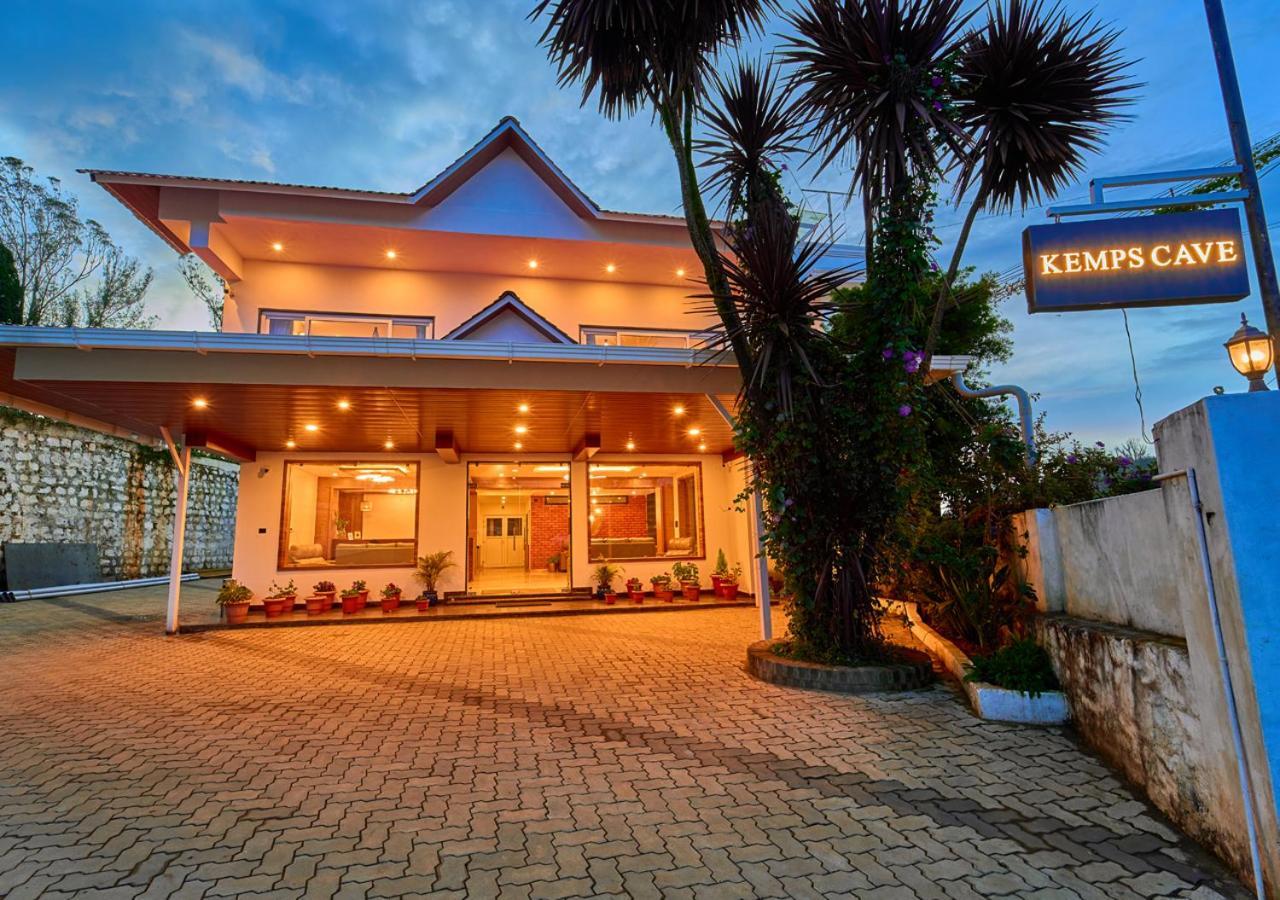 Kemp's Cave By Voye Homes - Premium In Town With Amazing View And Amenities Ooty
