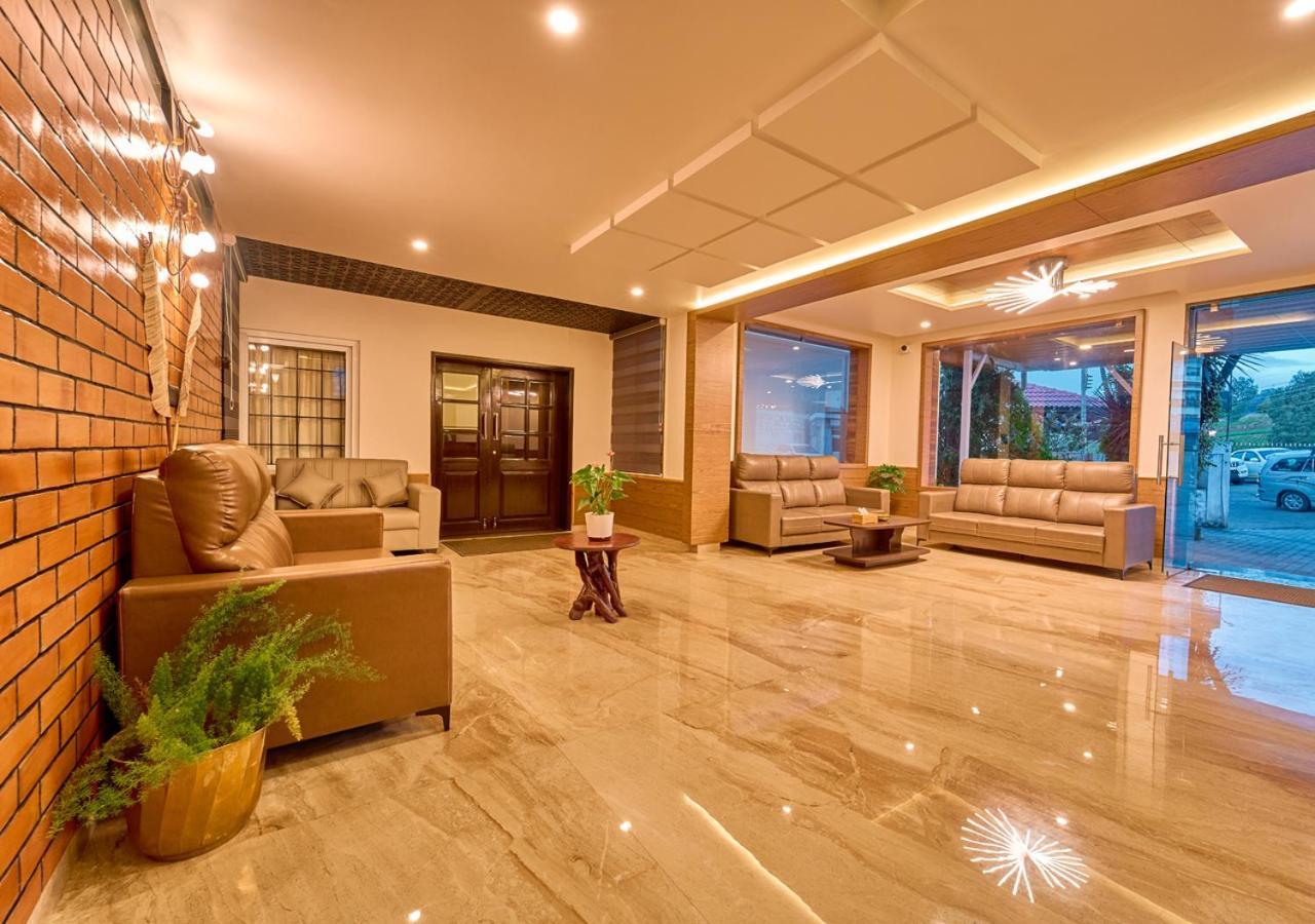 Kemp's Cave By Voye Homes - Premium In Town With Amazing View And Amenities Resort Ooty