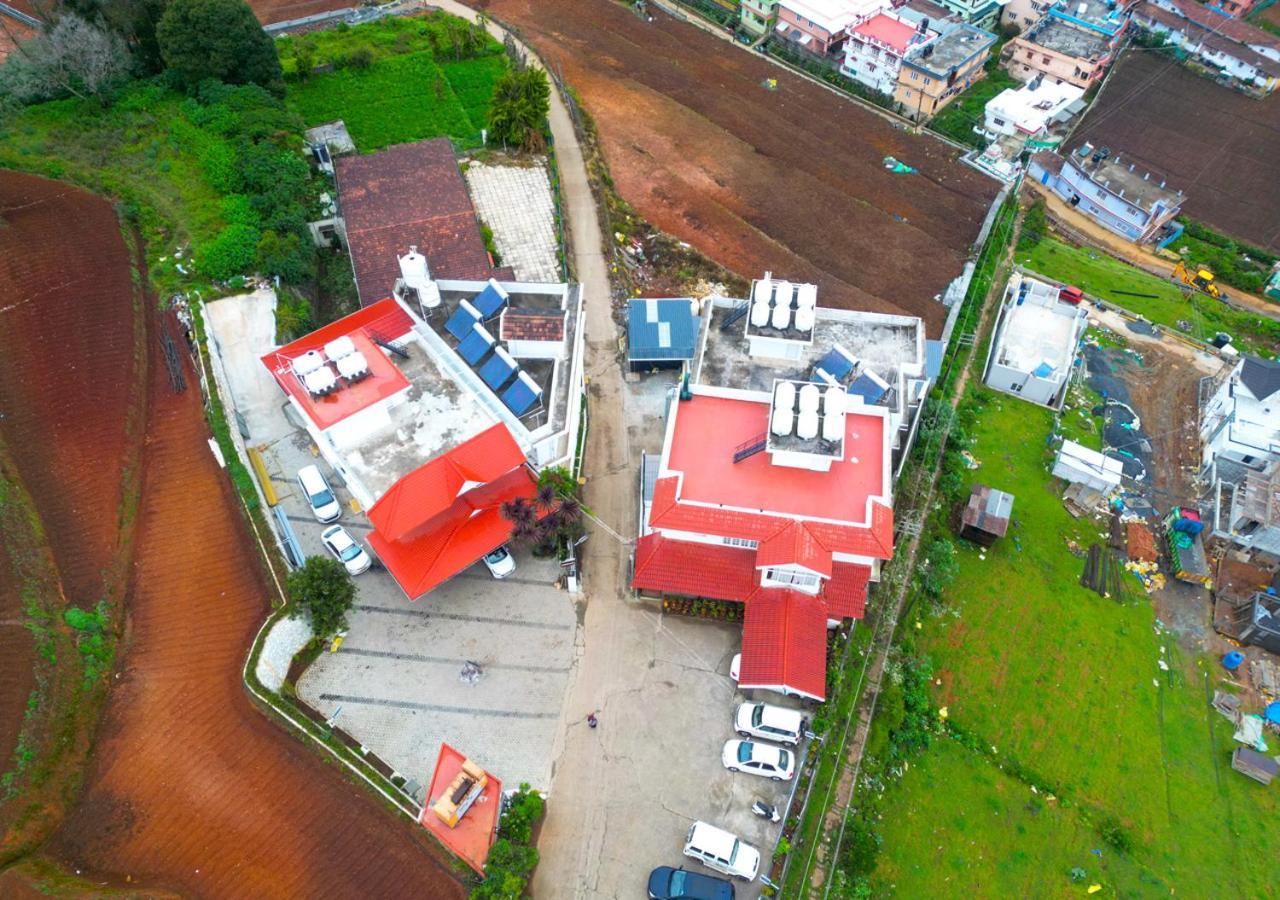 Kemp's Cave By Voye Homes - Premium In Town With Amazing View And Amenities Resort Ooty