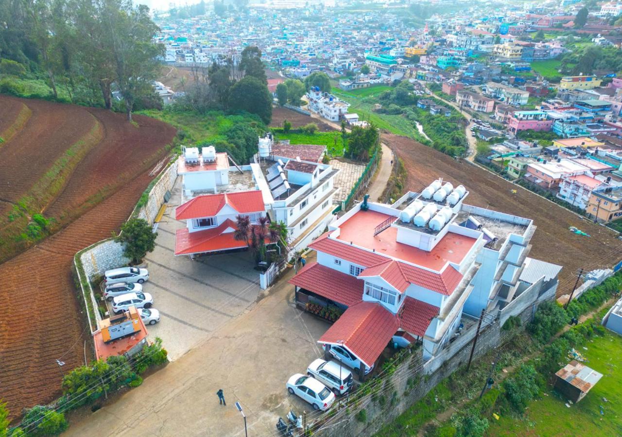 Kemp's Cave By Voye Homes - Premium In Town With Amazing View And Amenities * Ooty