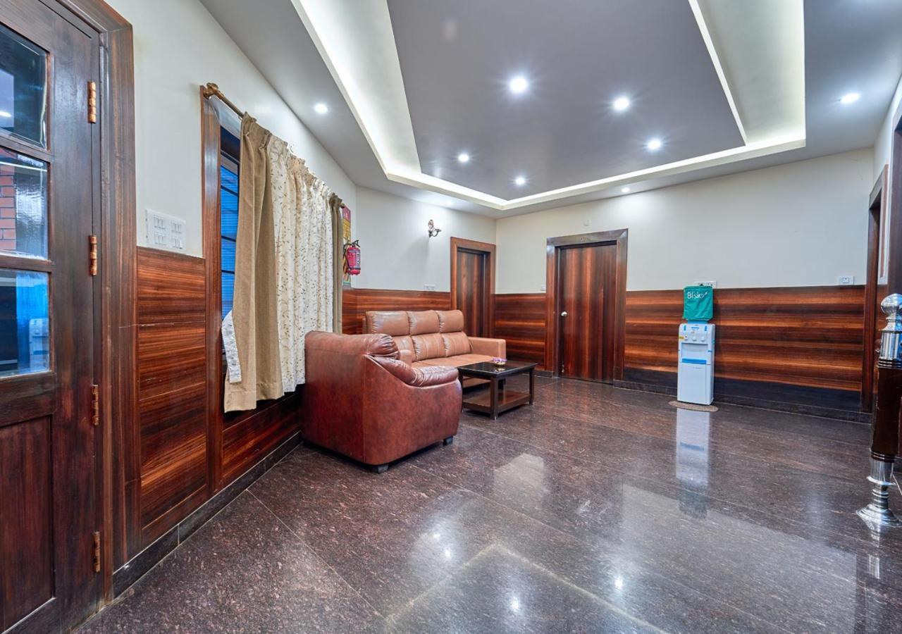 Resort Kemp's Cave By Voye Homes - Premium In Town With Amazing View And Amenities Ooty