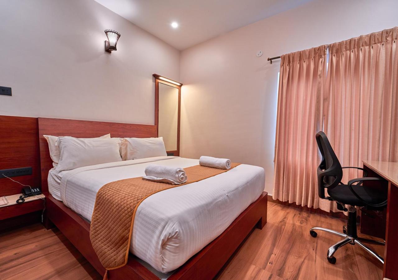 Kemp's Cave By Voye Homes - Premium In Town With Amazing View And Amenities * Ooty