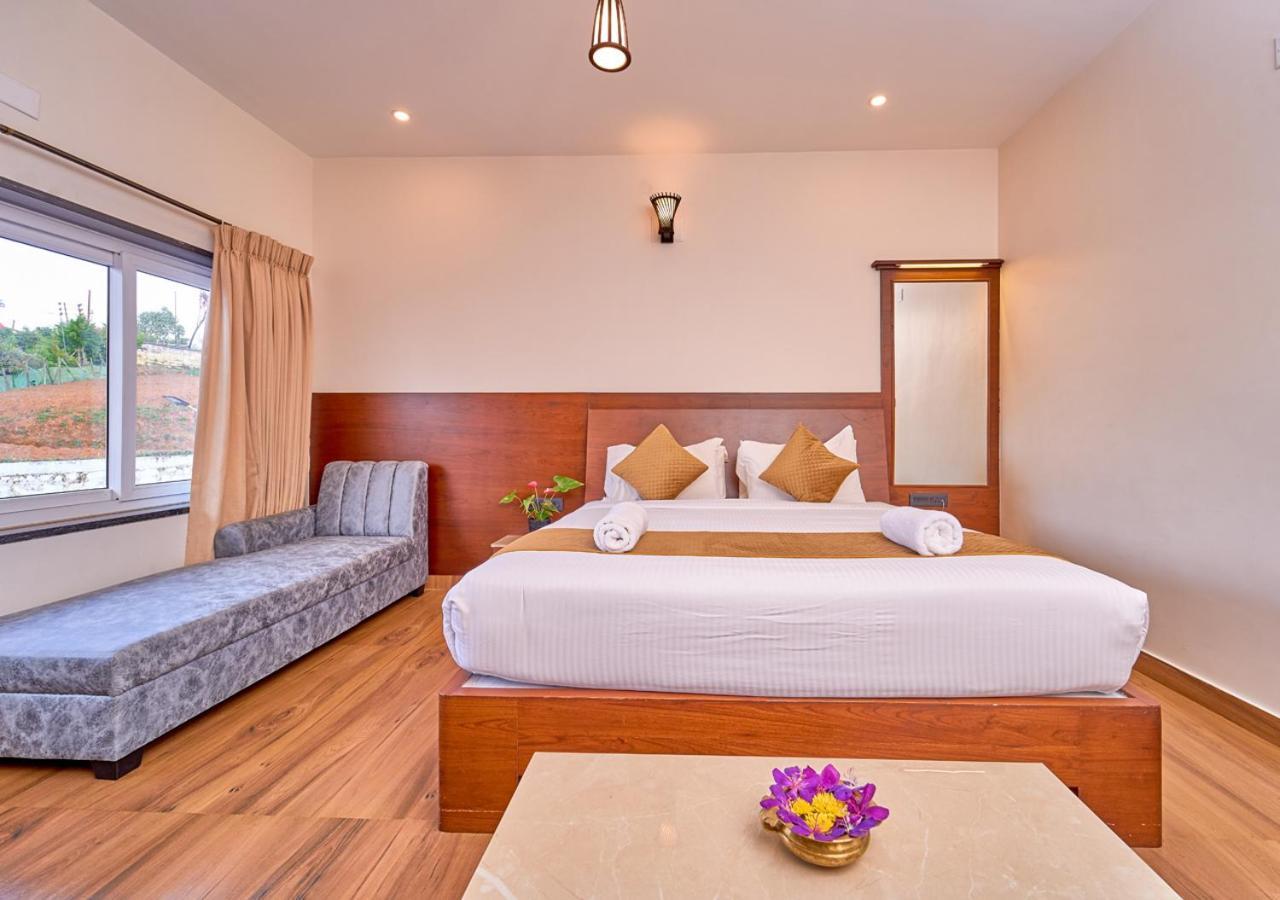 Resort Kemp's Cave By Voye Homes - Premium In Town With Amazing View And Amenities Ooty