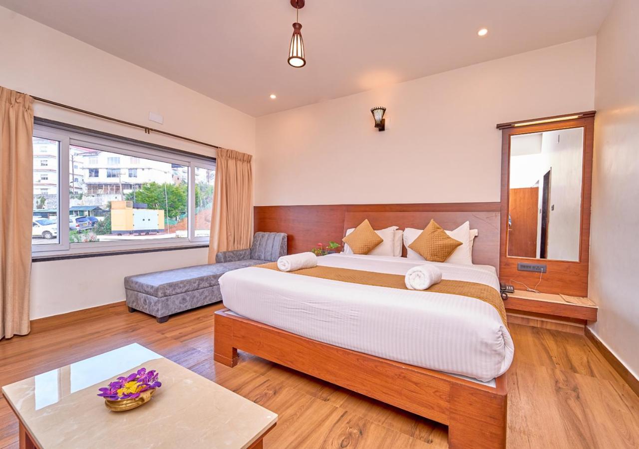 Kemp's Cave By Voye Homes - Premium In Town With Amazing View And Amenities Resort Ooty