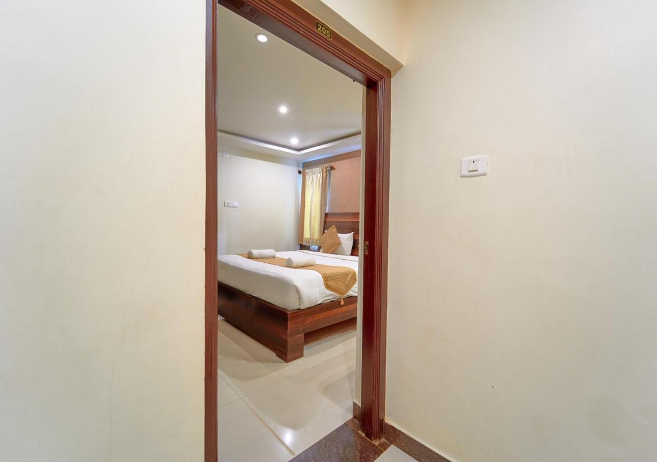 Kemp's Cave By Voye Homes - Premium In Town With Amazing View And Amenities * Ooty