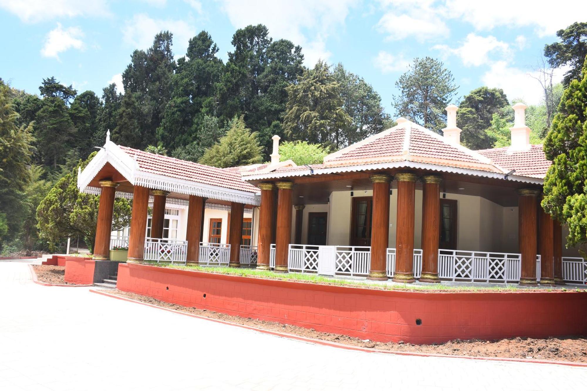 Kstdc Mayura Royal Heritage-ooty