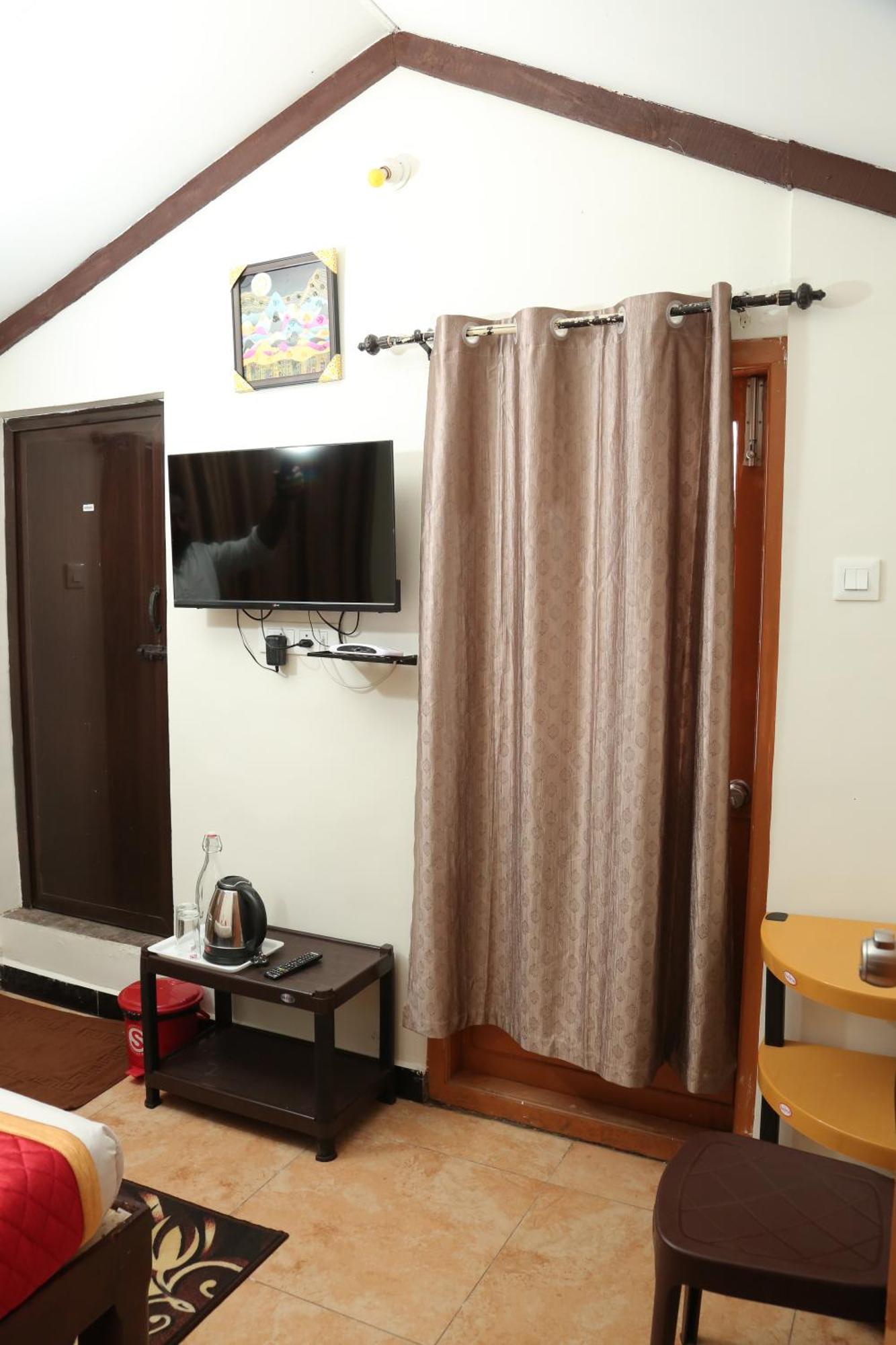 Katara Hill Bed & Breakfast *