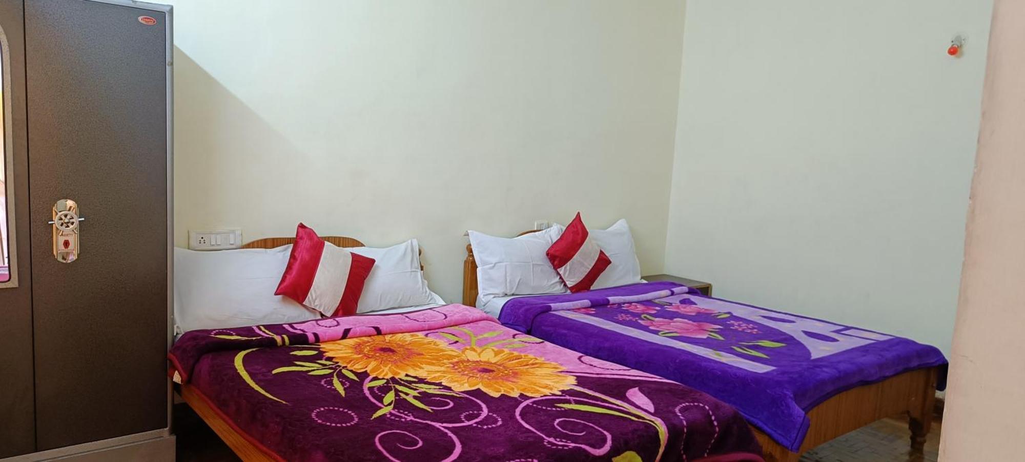 Kumaran Villa *