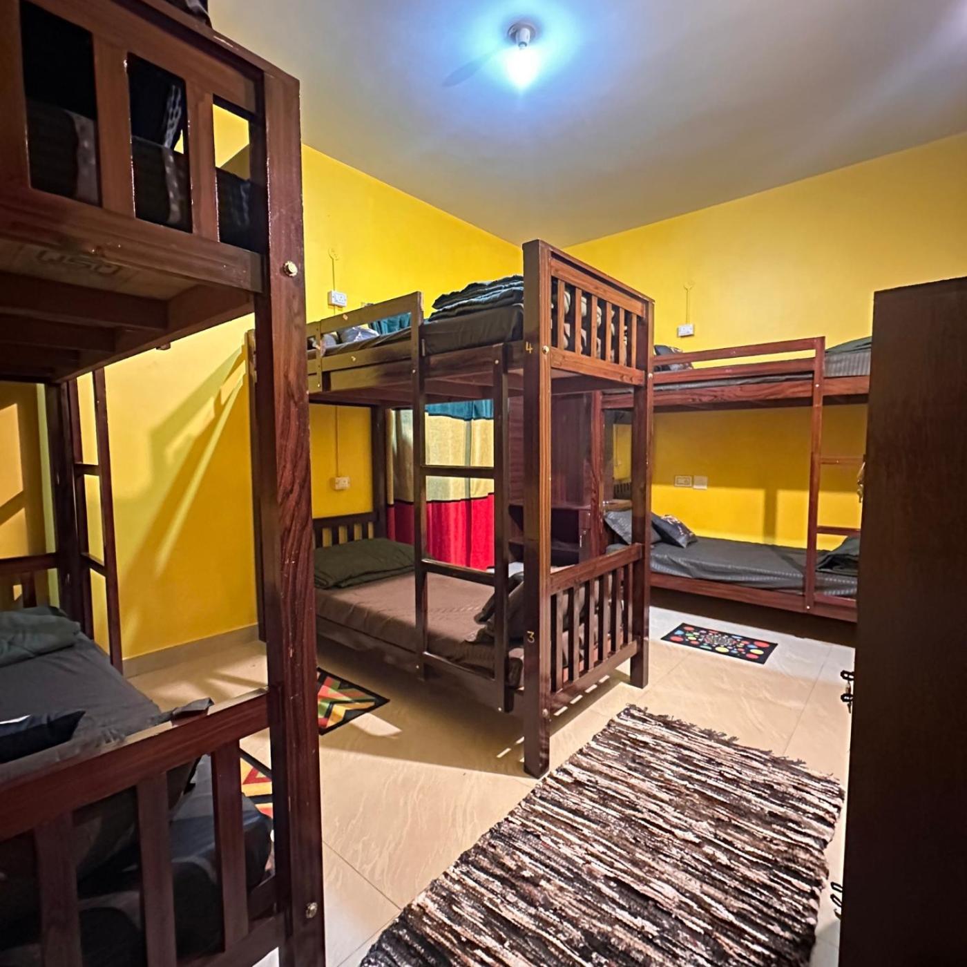 Rastafari - The Backpackers Hostel *