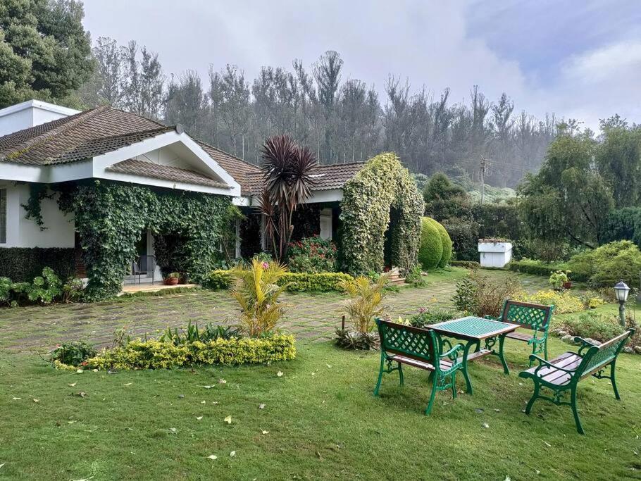 Hideaway Villa *