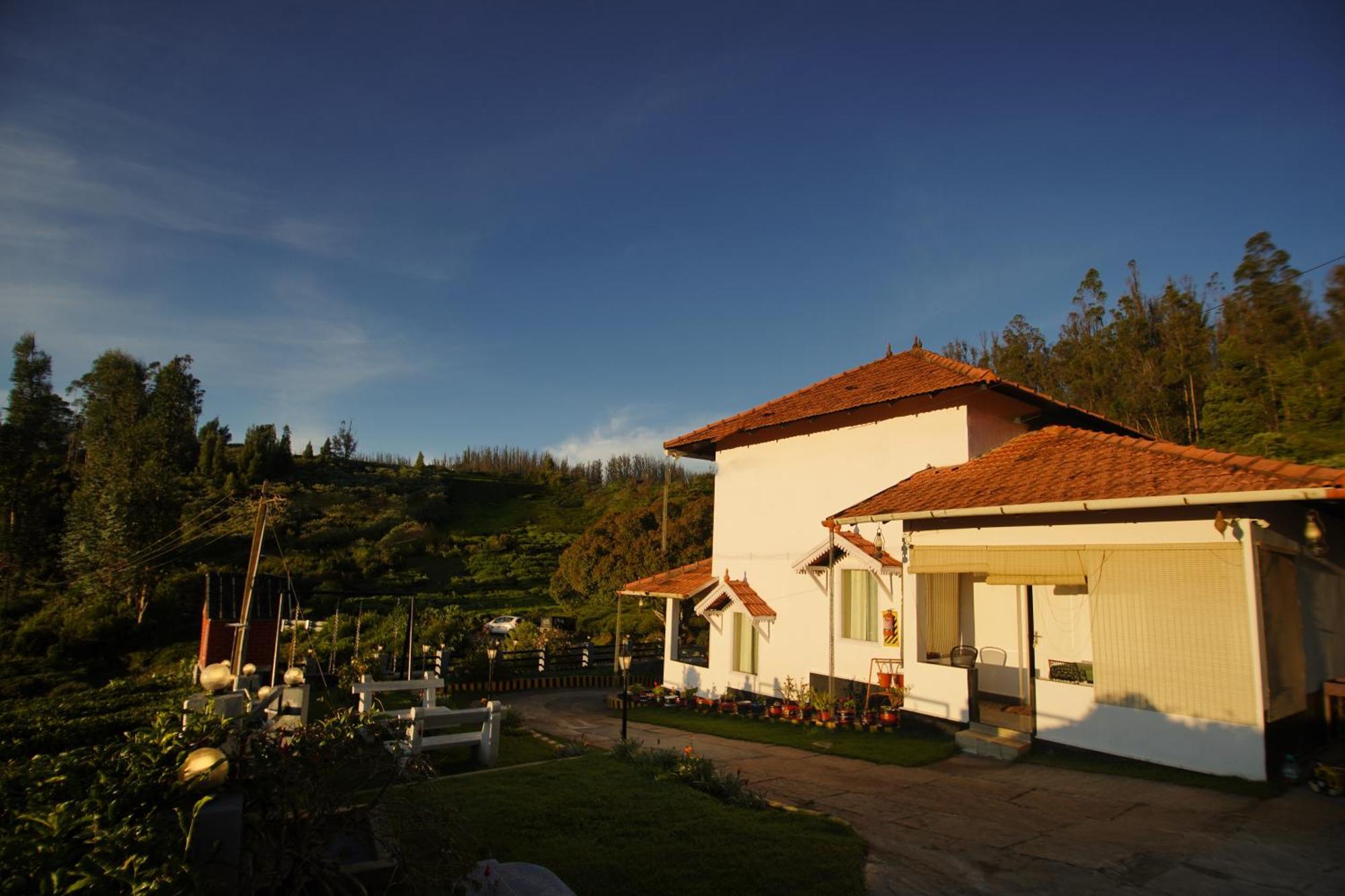Bed & Breakfast Leaves The Countryside Ooty